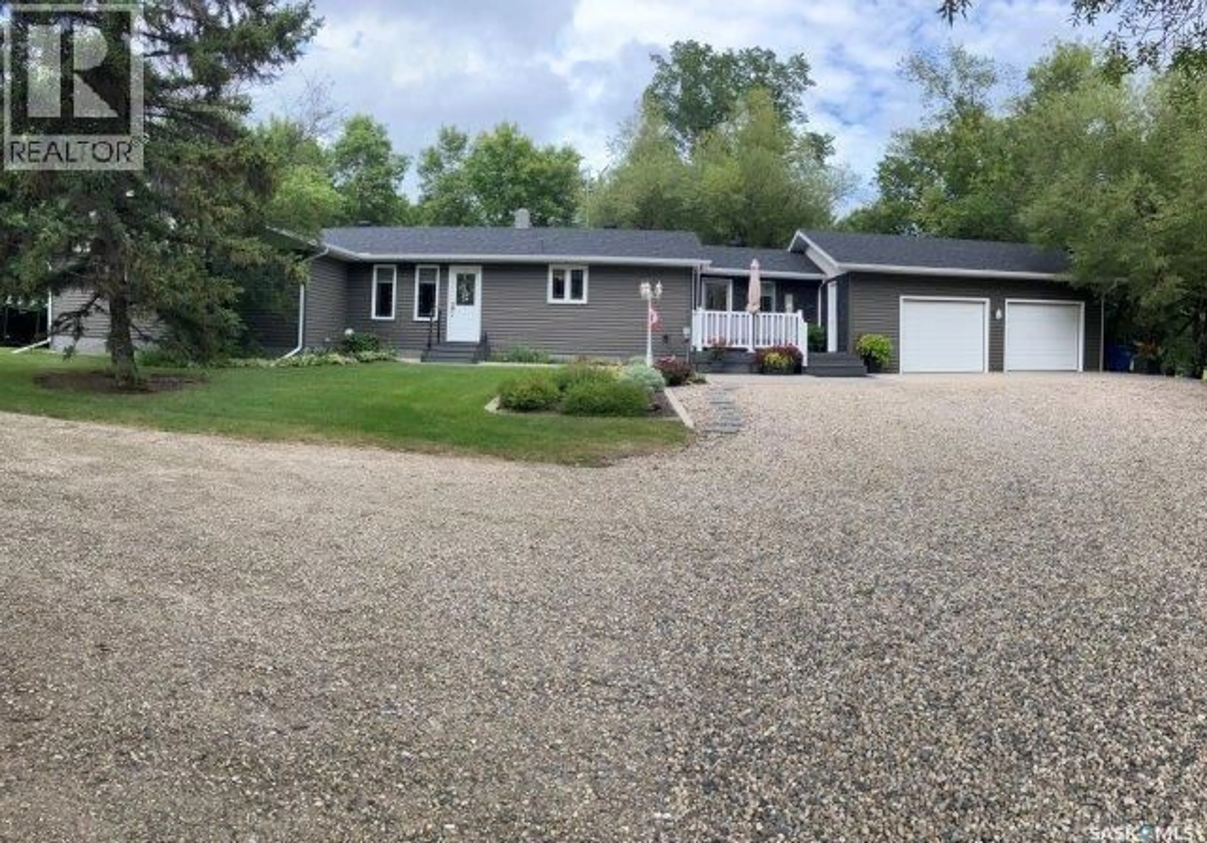 A pic from outside/outdoor area/front of a property/back of a property/a pic from drone, street for ELASH ACREAGE, Ituna Bon Accord Rm No. 246 Saskatchewan S0A1N0