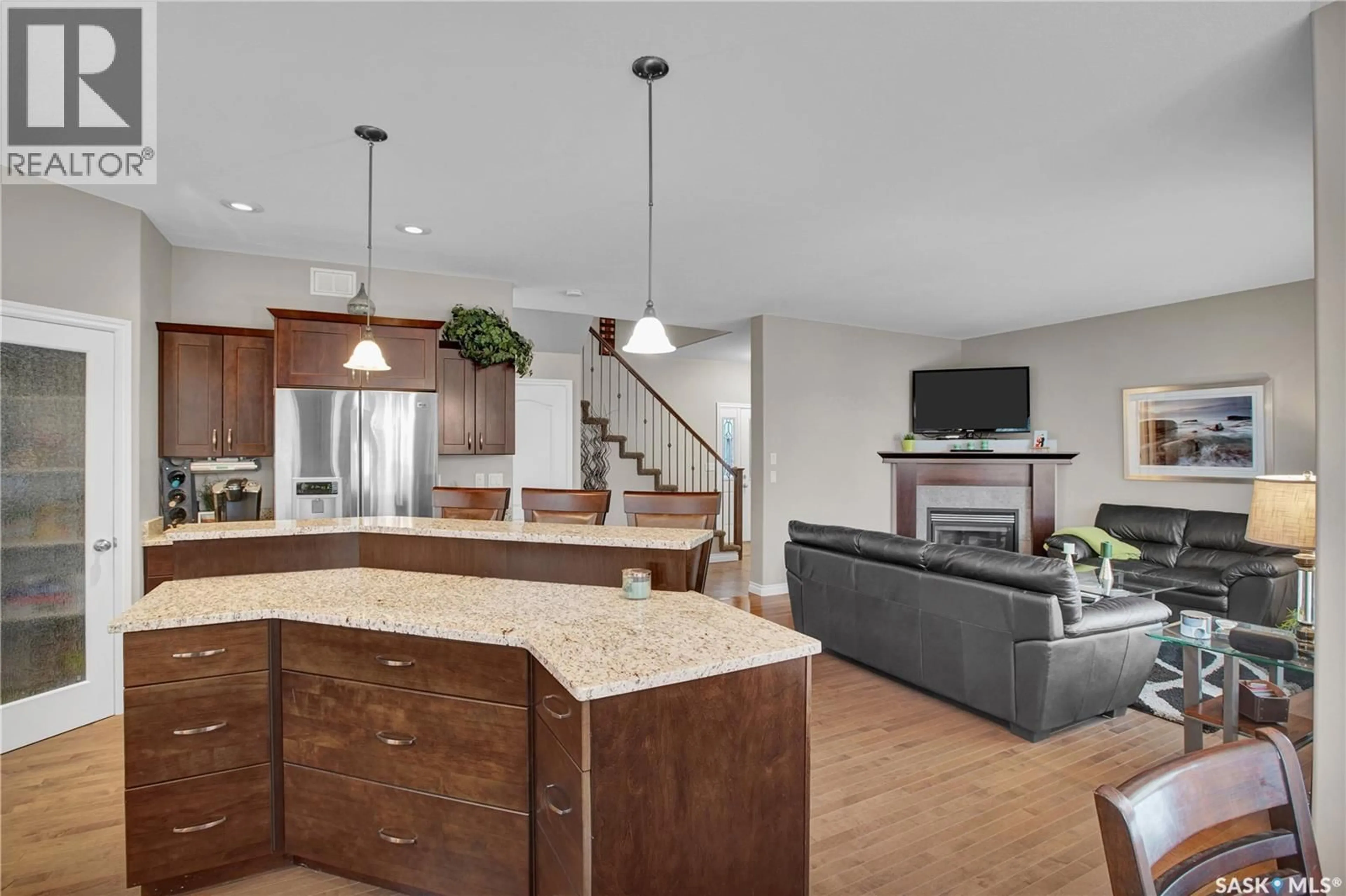 Open concept kitchen, unknown for 1510 SHEPHERDS CRESCENT, Saskatoon Saskatchewan S7W0B6