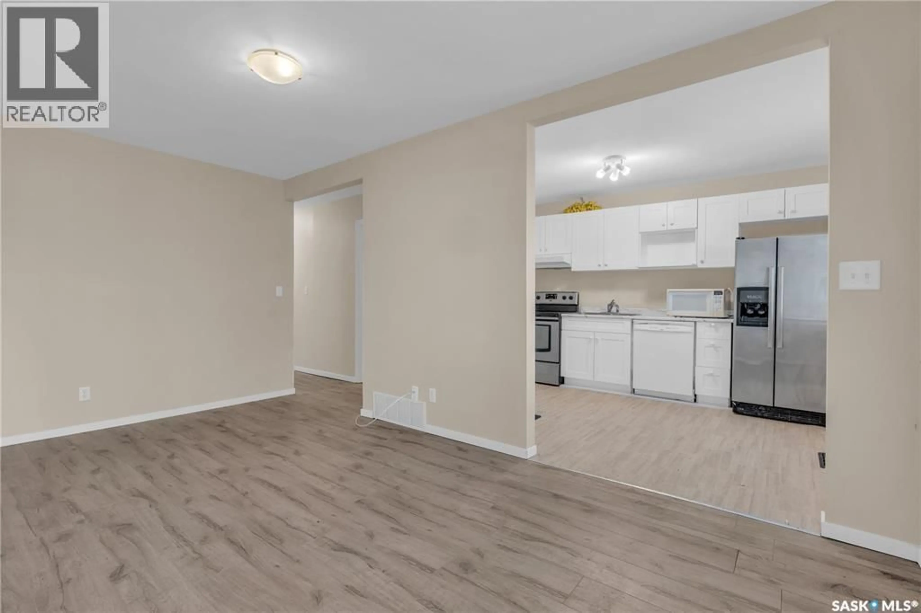 A pic of a room for 760 RAE STREET, Regina Saskatchewan S4T2A9