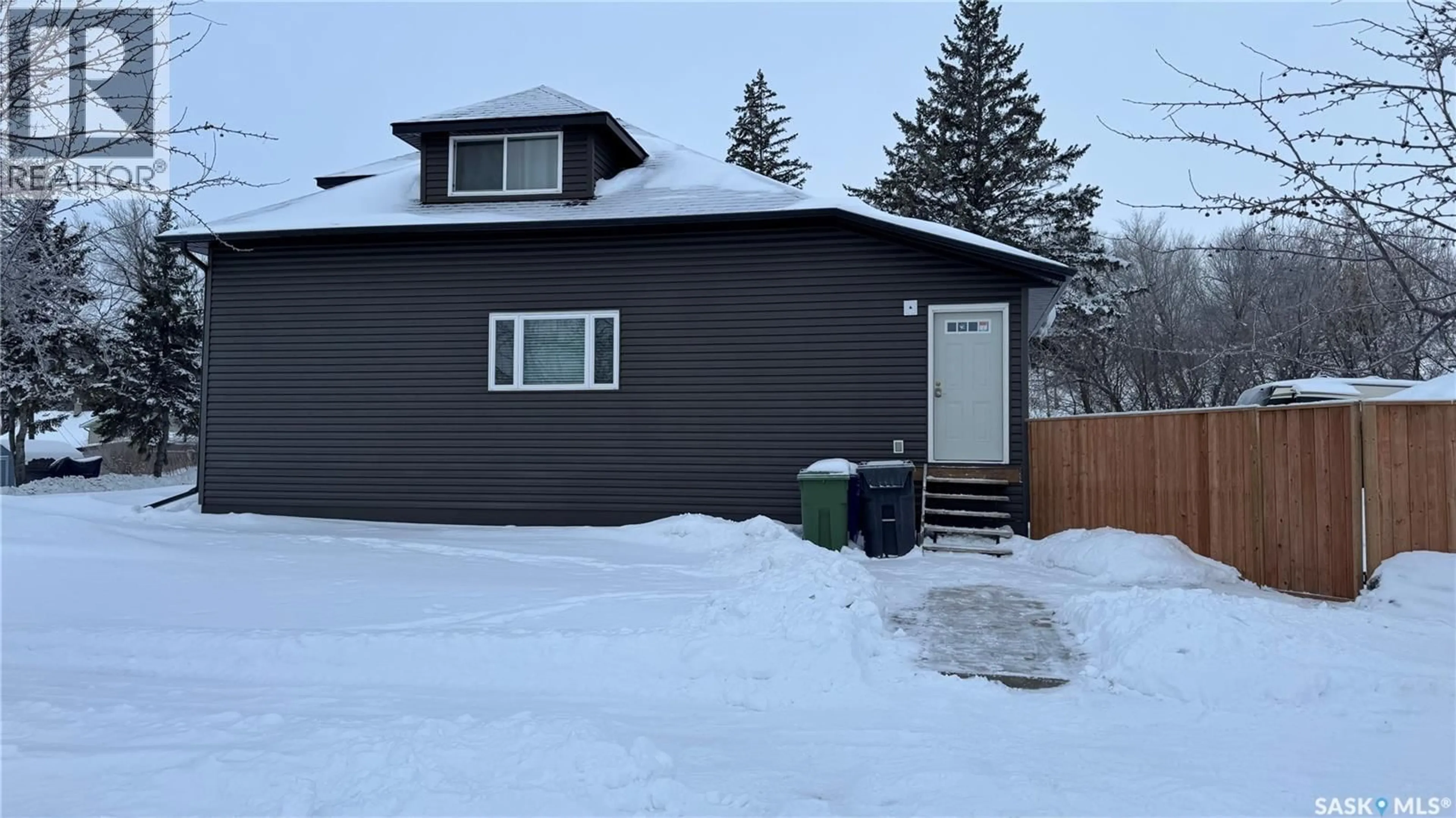 Unknown for 87 COLLACOTT STREET, Yorkton Saskatchewan S3N0A1