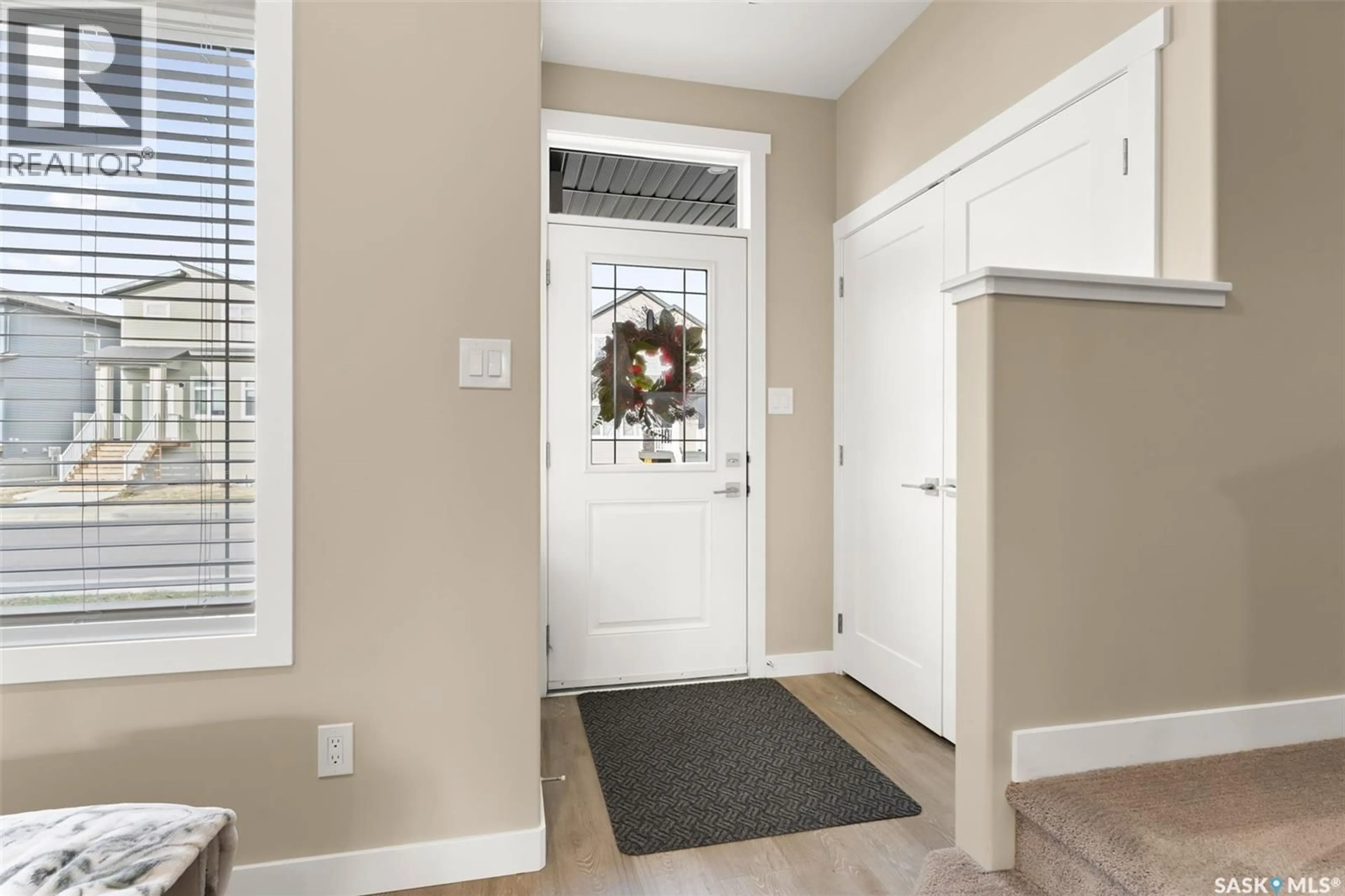 Indoor entryway for 4233 KELLER AVENUE, Regina Saskatchewan S4V3P8