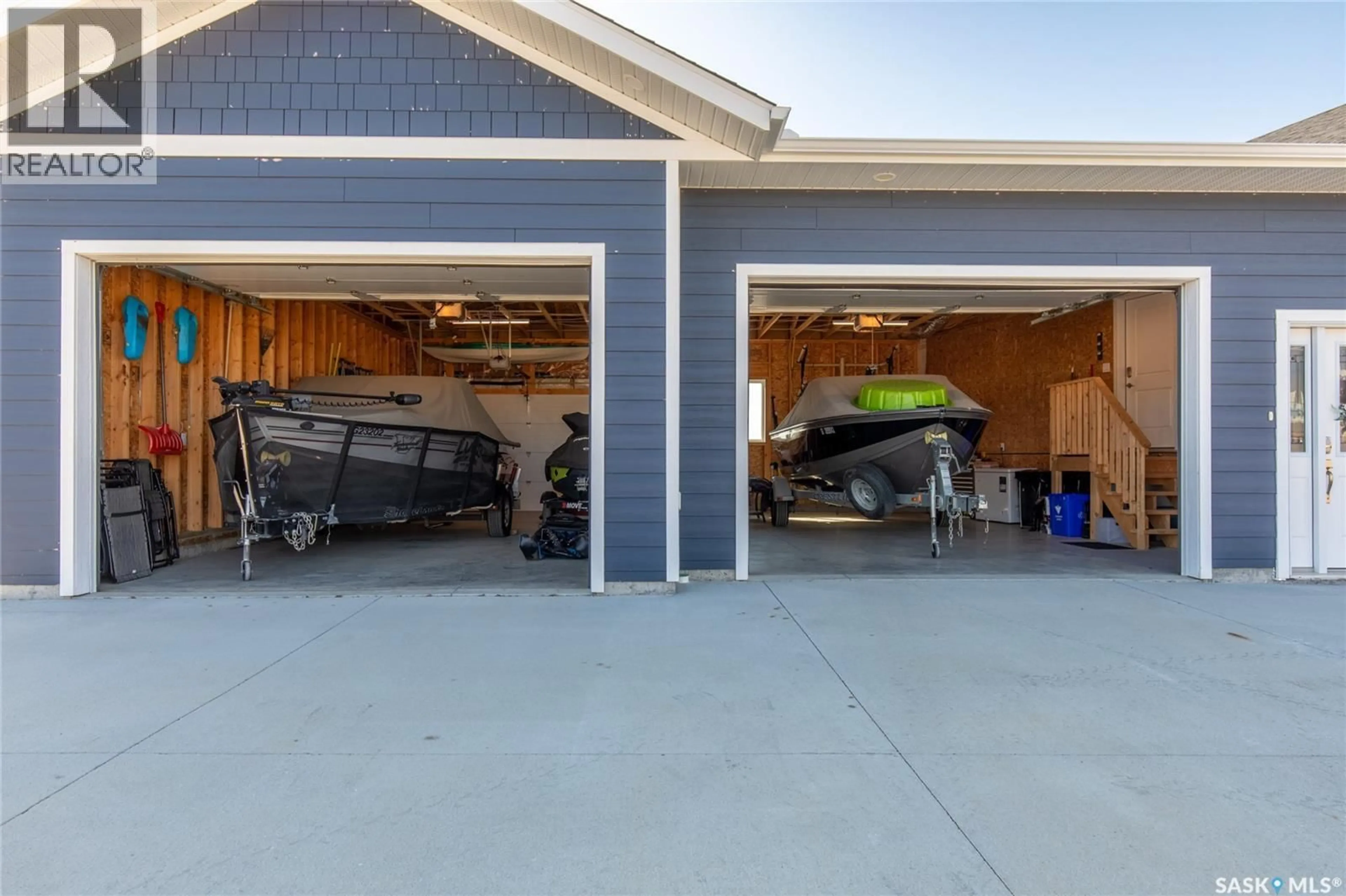 Indoor garage for 23 GRACE LANE, Coteau Rm No. 255 Saskatchewan S0L2E0