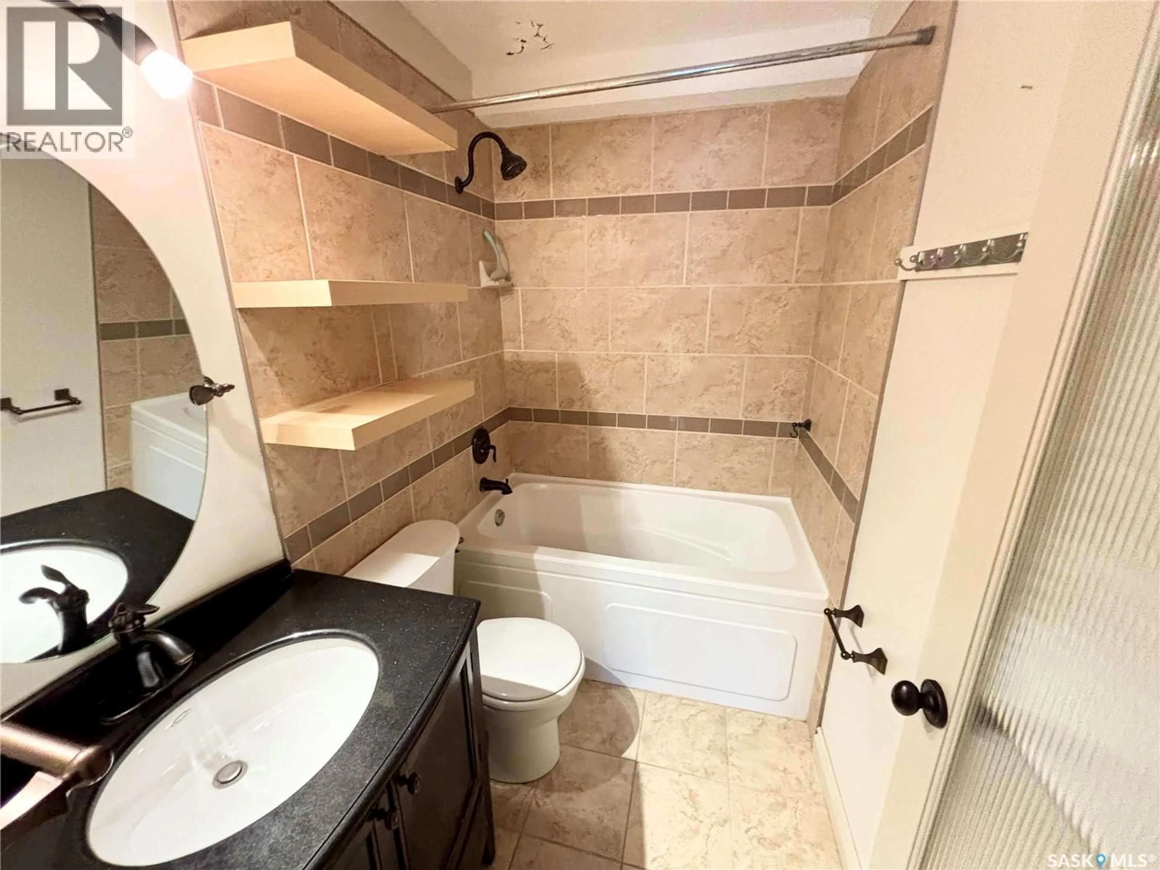 Standard bathroom, ceramic/tile floor for 160 - 170 GORE PLACE, Regina Saskatchewan S4T7S4