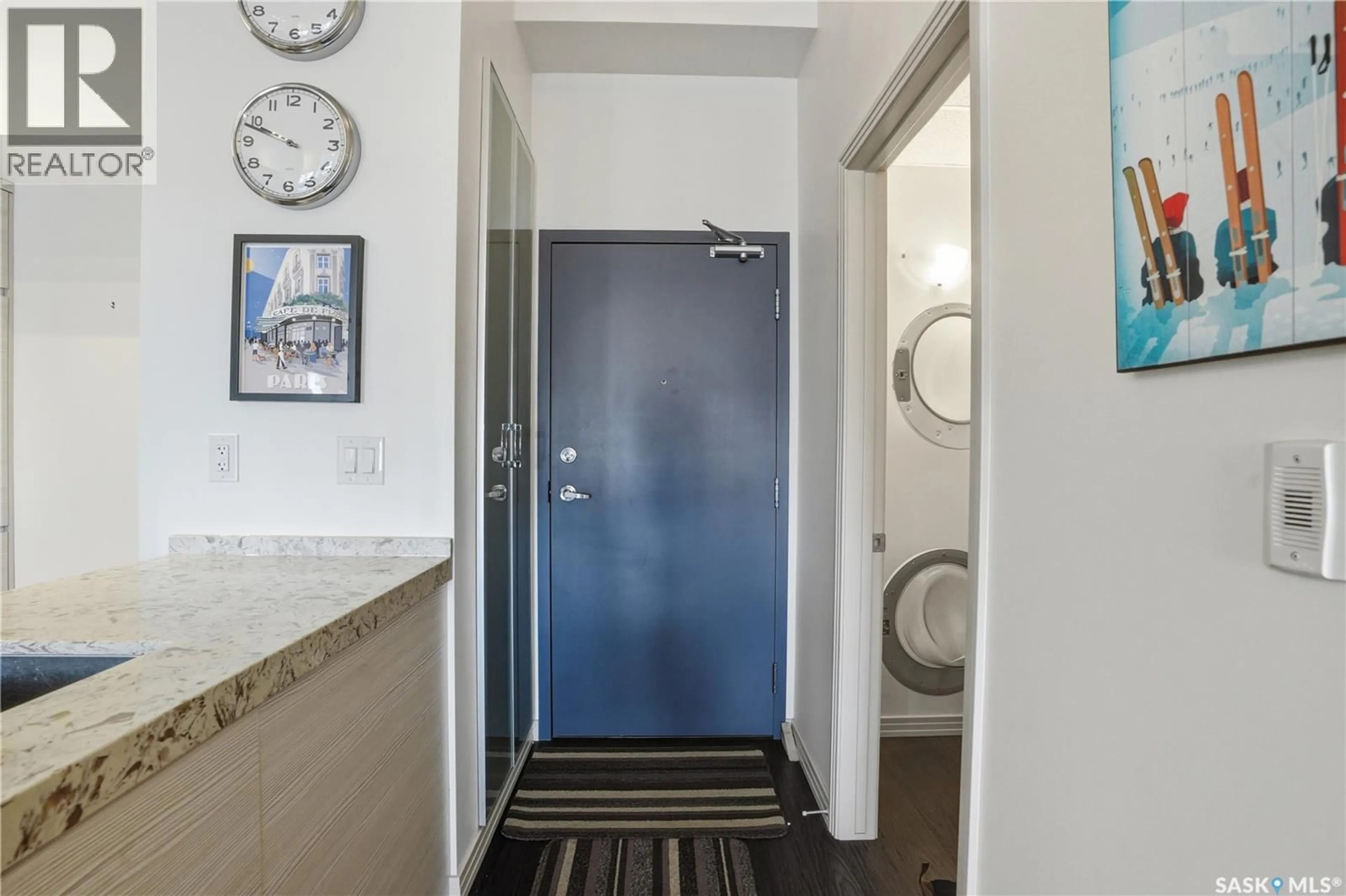 Indoor foyer for 322 223 EVERGREEN SQUARE, Saskatoon Saskatchewan S7W0W2