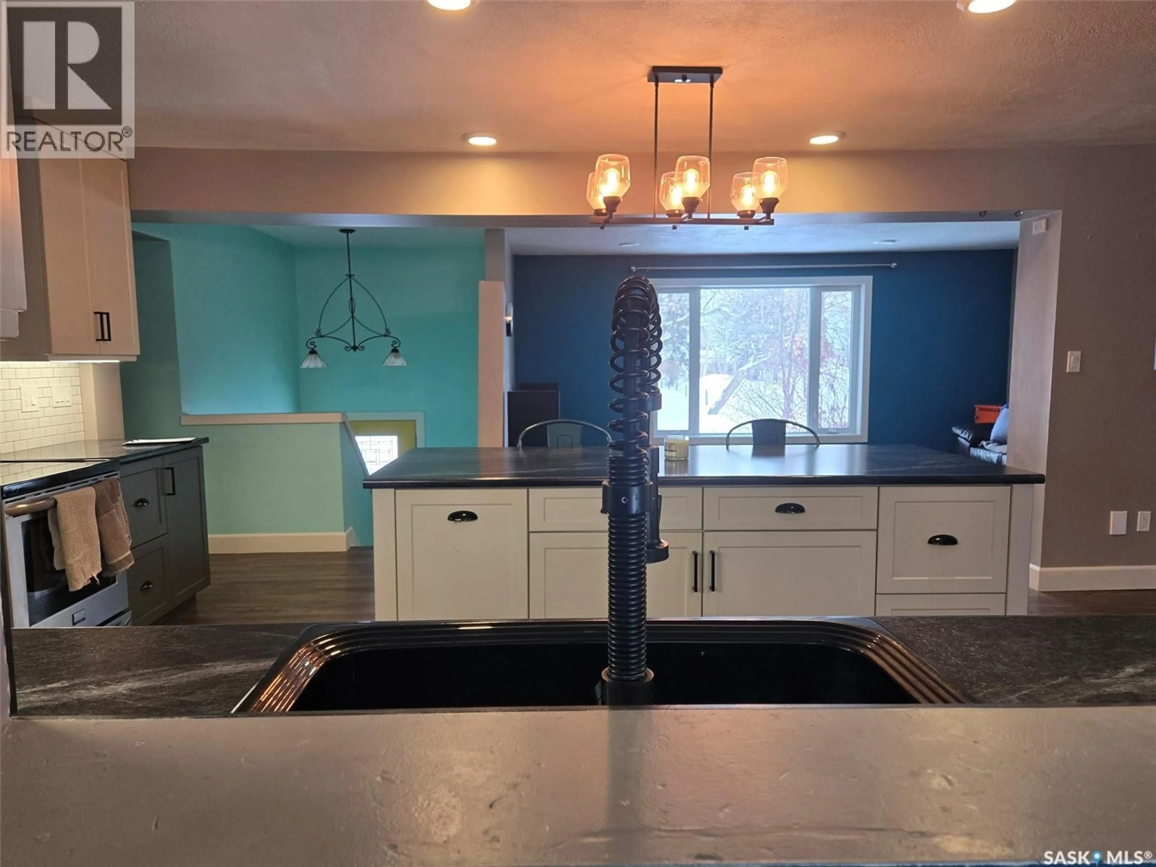 Open concept kitchen, ceramic/tile floor for 212 4TH AVENUE, Nokomis Saskatchewan S0G3R0