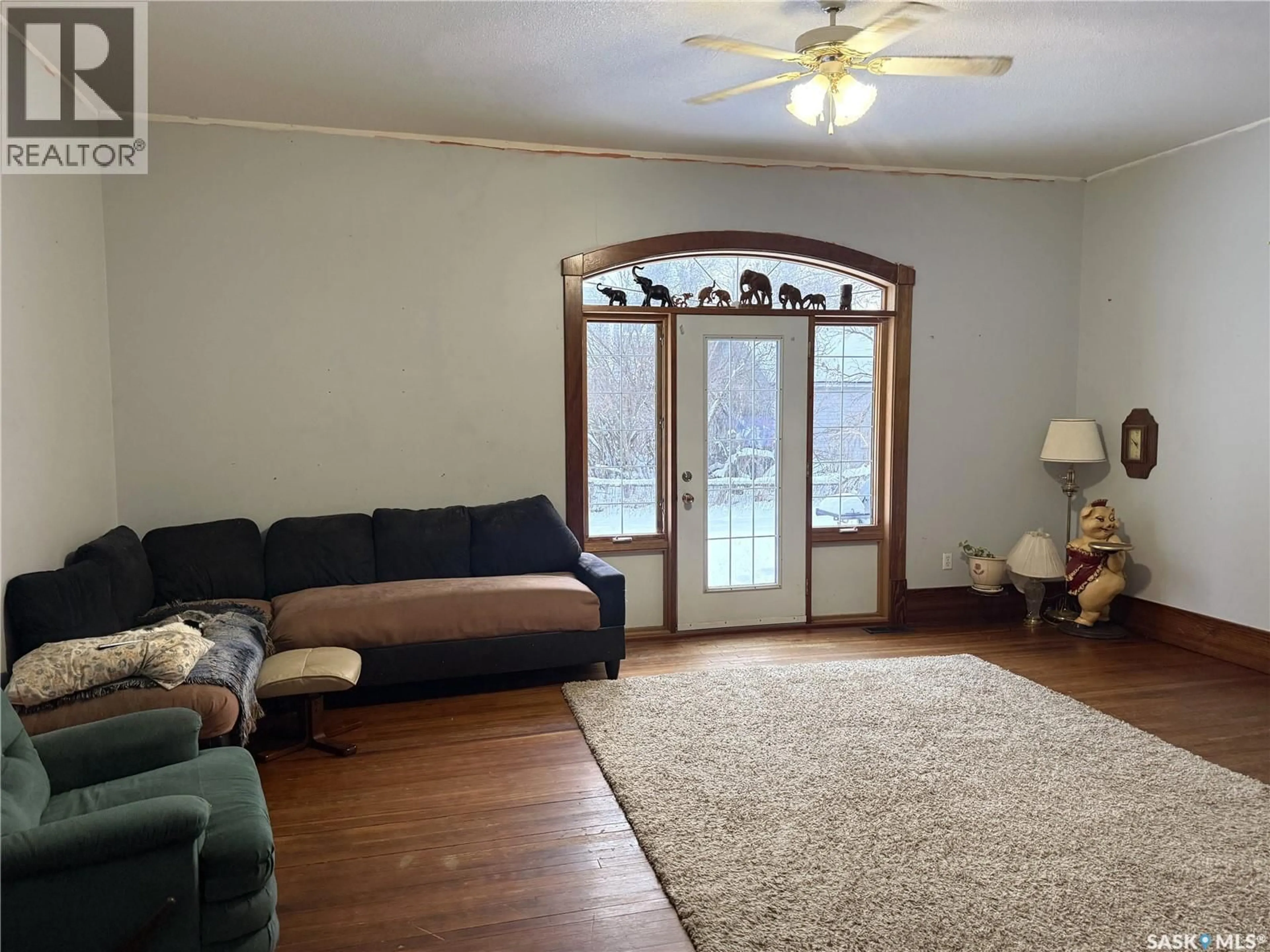 Living room with furniture, unknown for 310 BOUNTY STREET, Conquest Saskatchewan S0L0C0