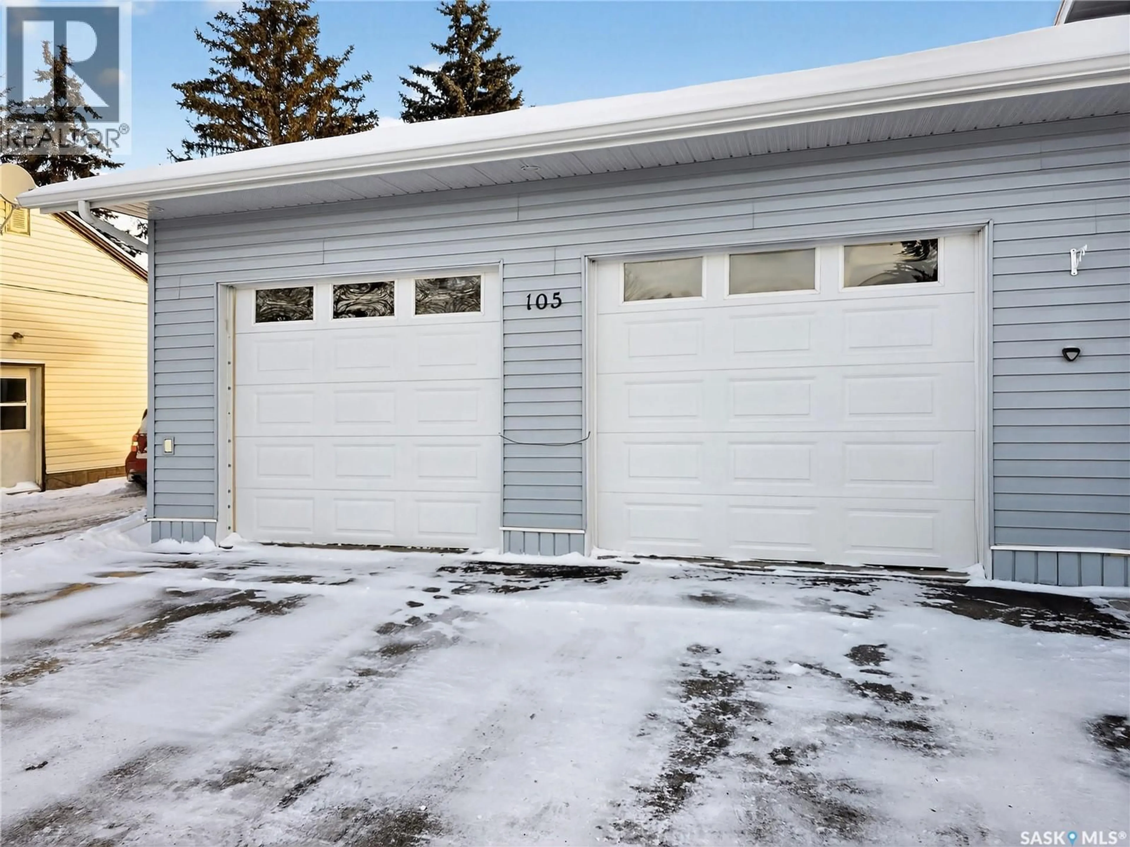Indoor garage for 105 NELSON AVENUE, Kipling Saskatchewan S0G2S0