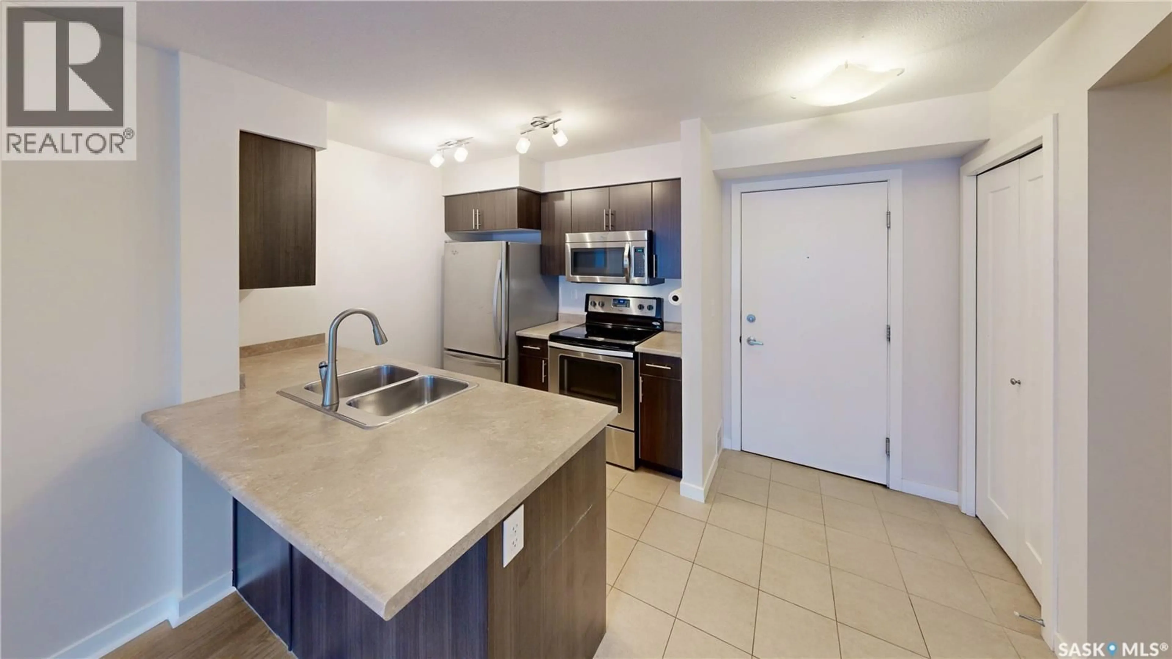 Standard kitchen, ceramic/tile floor for 5500 - 2115 MITCHINSON WAY, Regina Saskatchewan S4W0N9