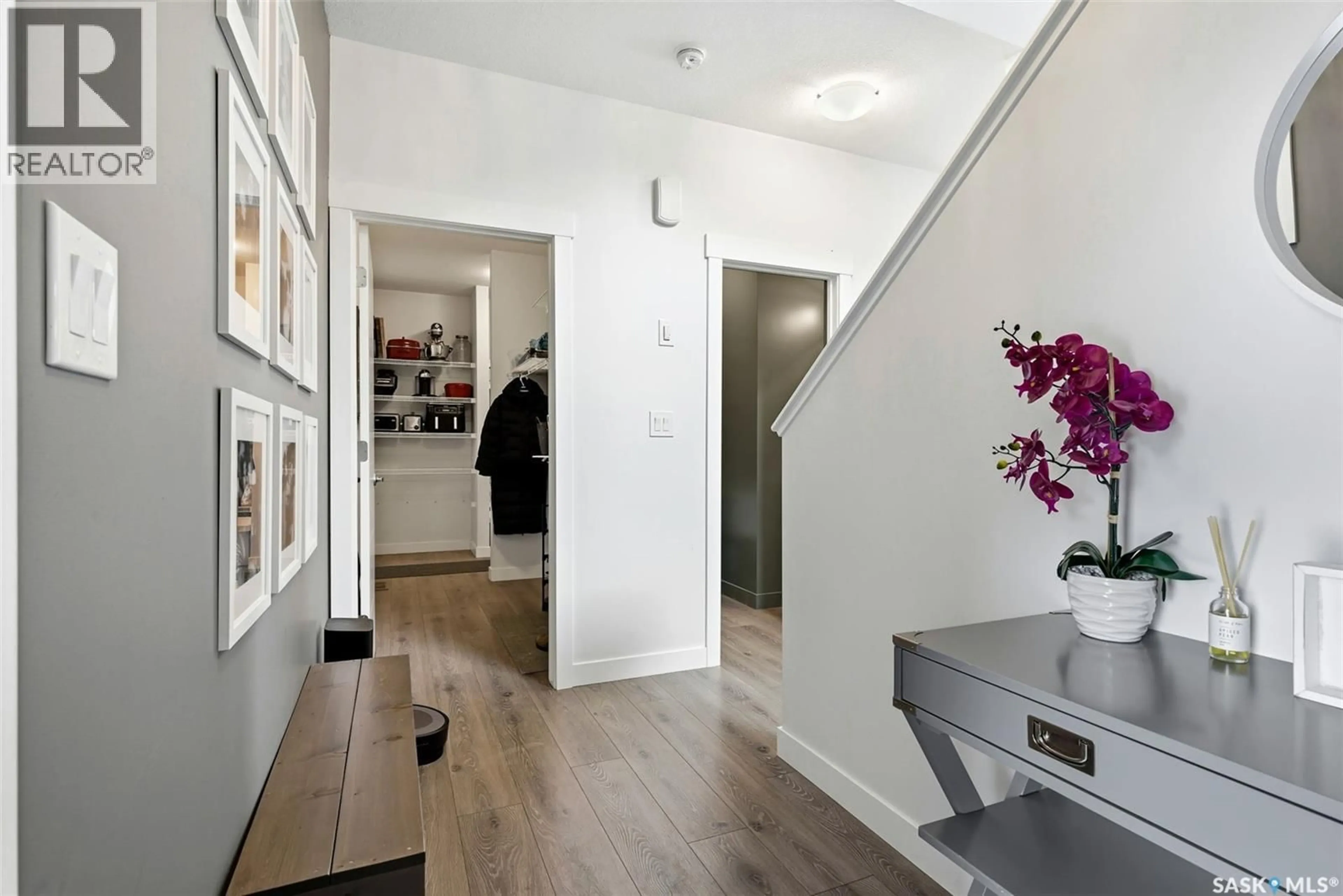 Indoor entryway for 5424 BOYER BAY, Regina Saskatchewan S4V3P2