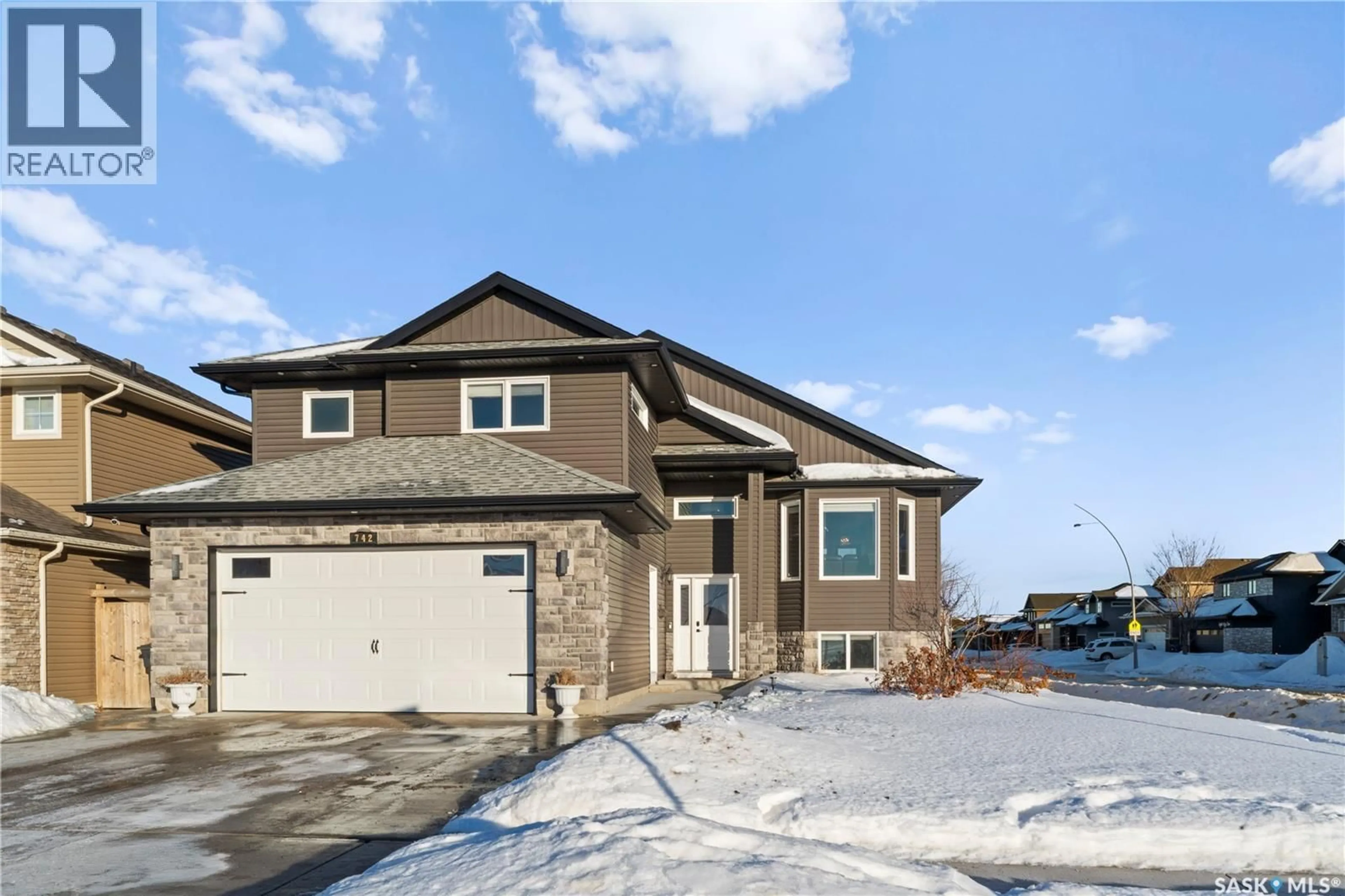 Unknown for 742 EVERGREEN BOULEVARD, Saskatoon Saskatchewan S7W0N2