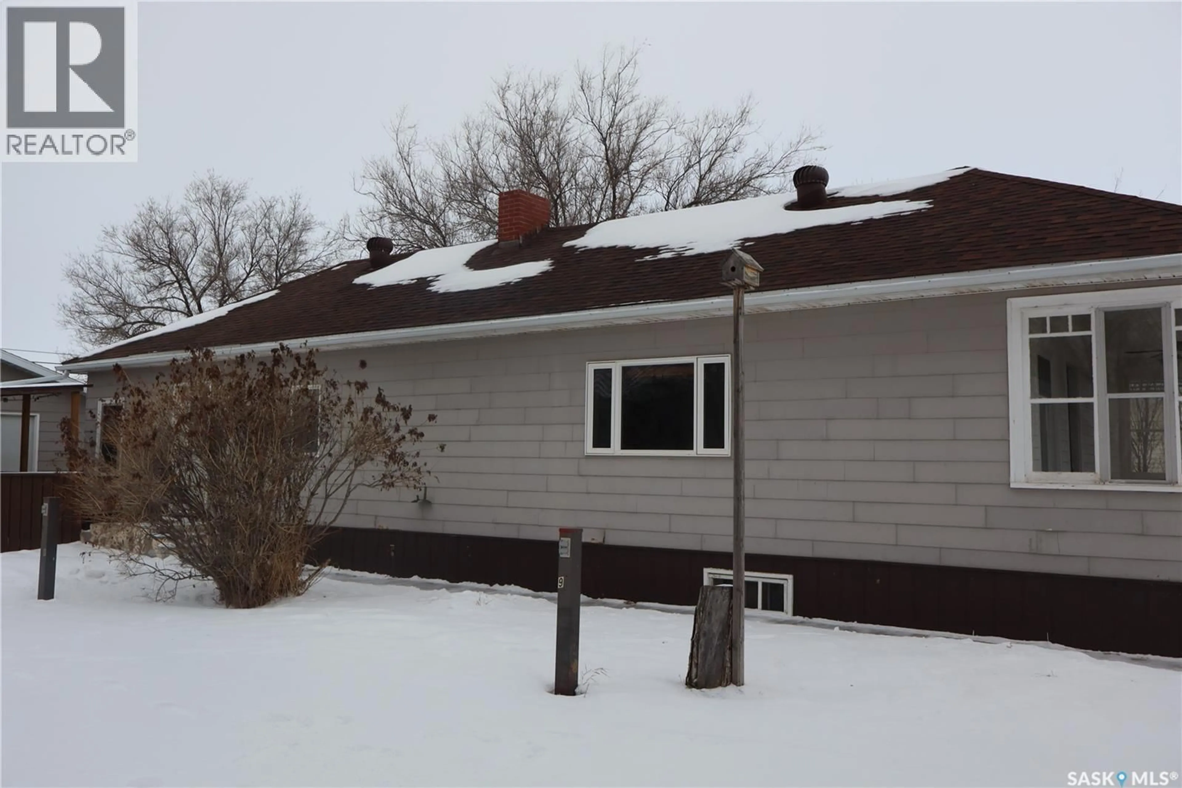Shed for NE - 52 2ND AVENUE, Swift Current Saskatchewan S9H2C5
