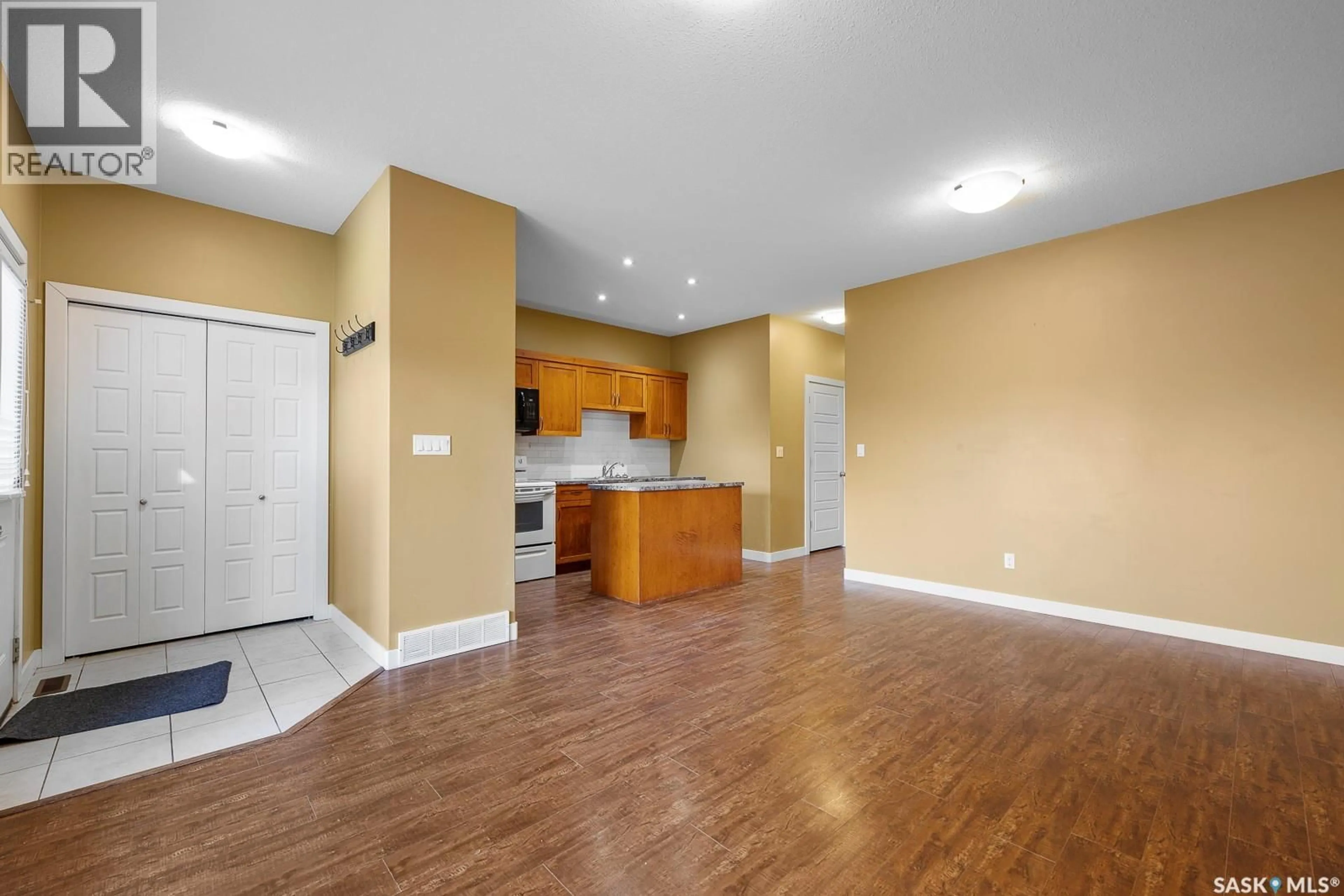 Unknown for 1069 LINDSAY STREET, Regina Saskatchewan S4N3A8