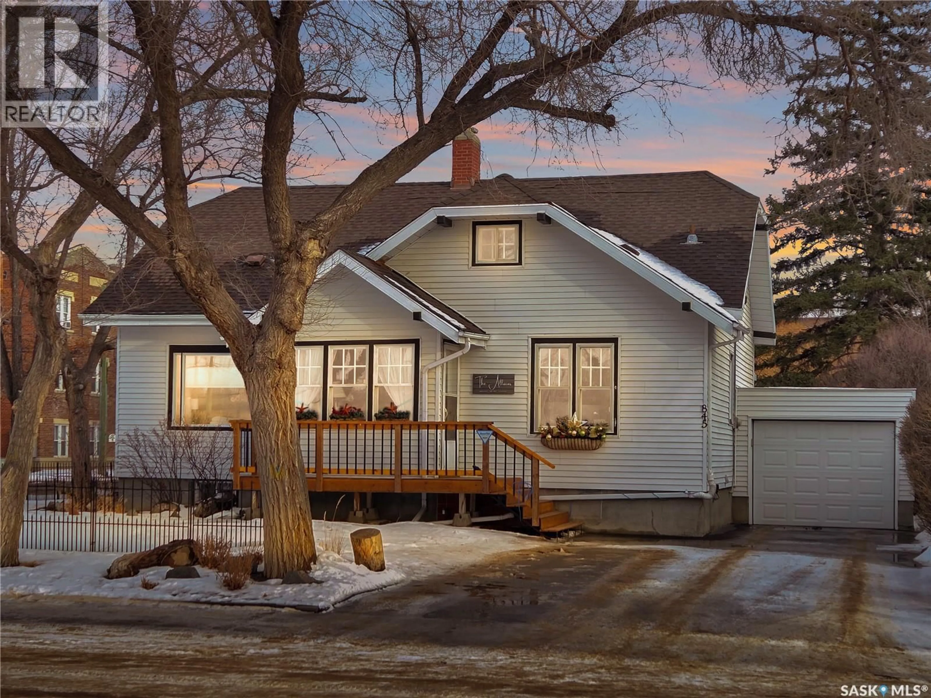 Home with vinyl exterior material, street for 845 ALDER AVENUE, Moose Jaw Saskatchewan S6H0X7