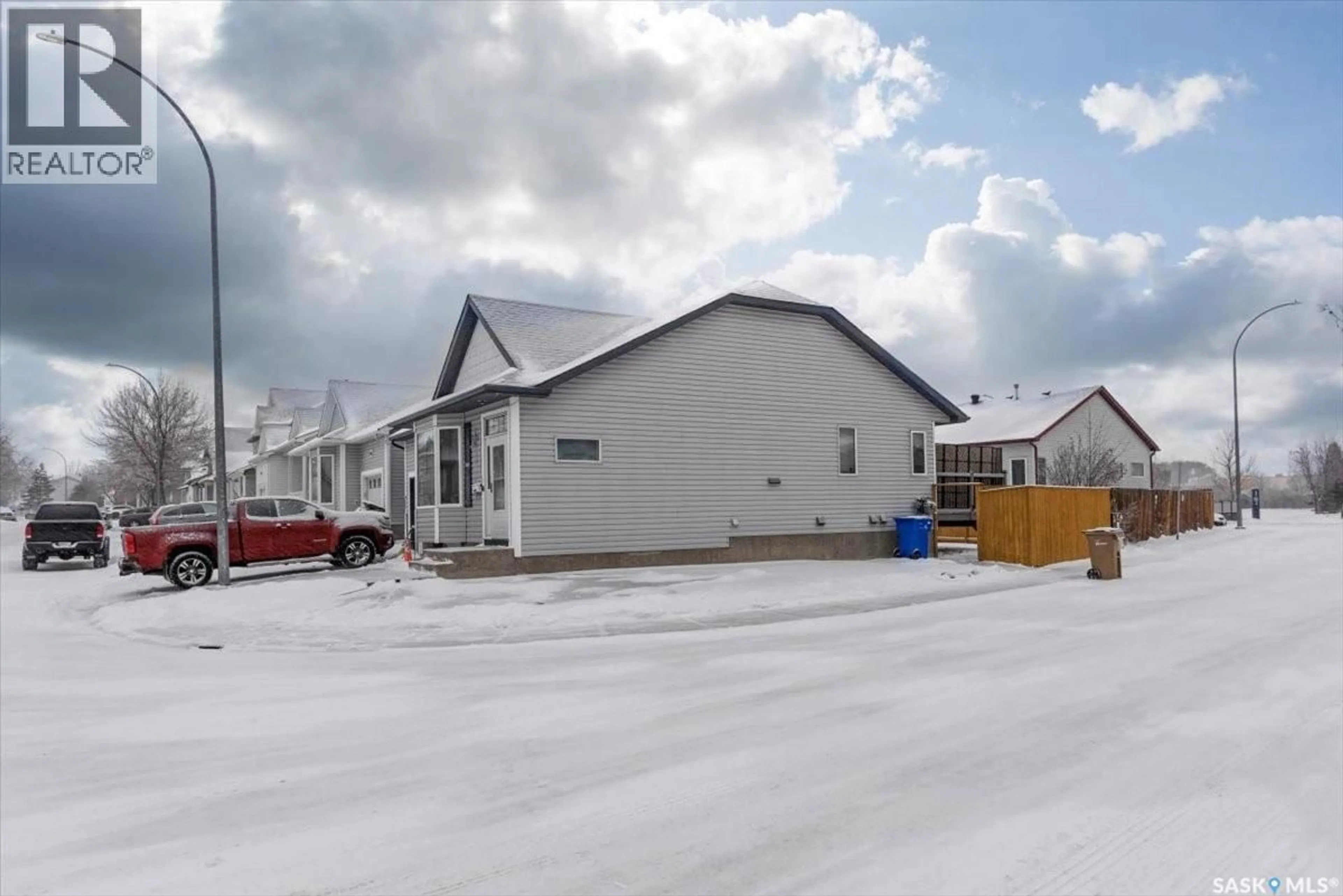 Unknown for 1007 CYPRESS WAY, Regina Saskatchewan S4X4R5