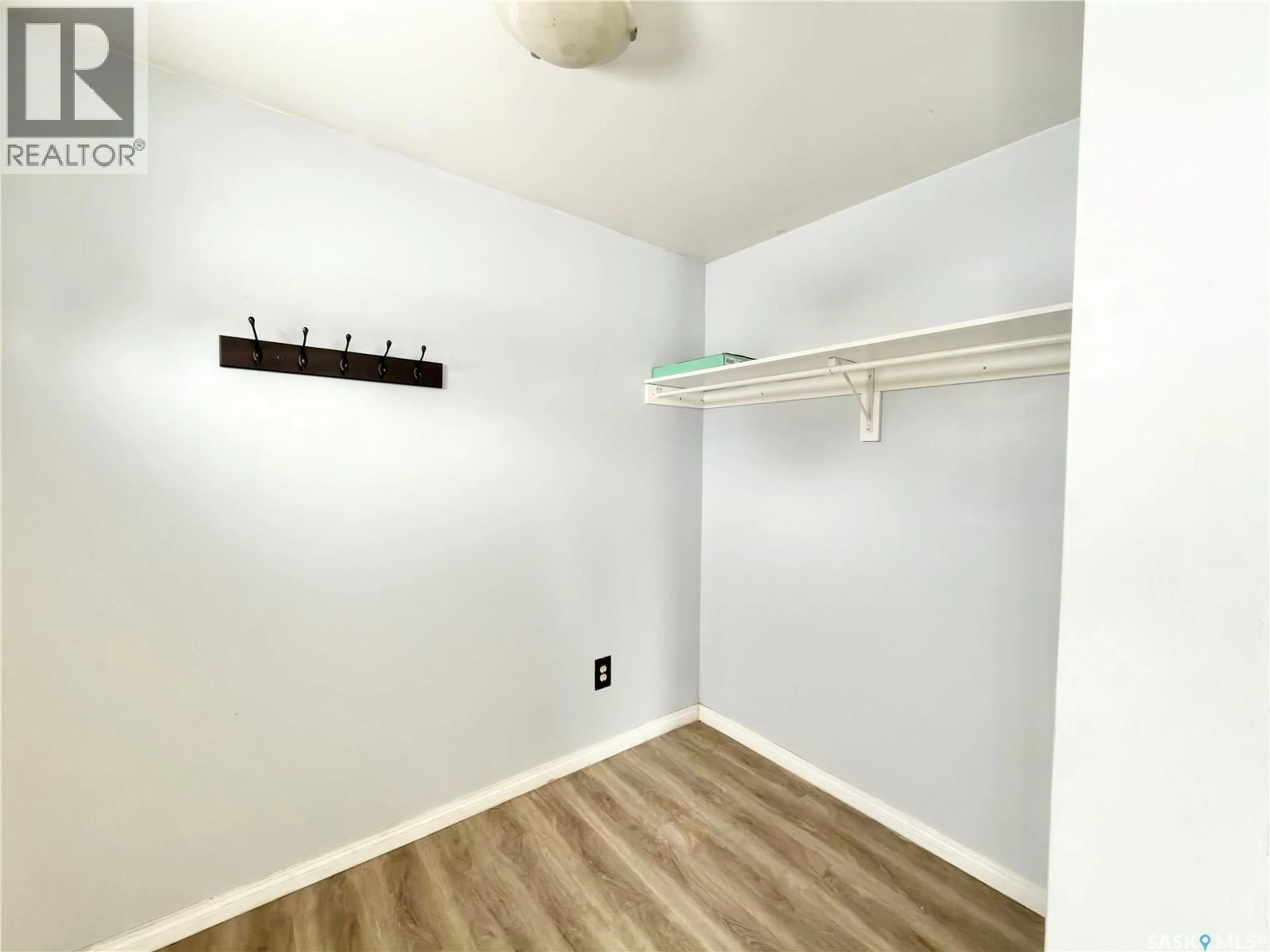 A pic of a room for 108 2ND STREET, Delisle Saskatchewan S0L0P0