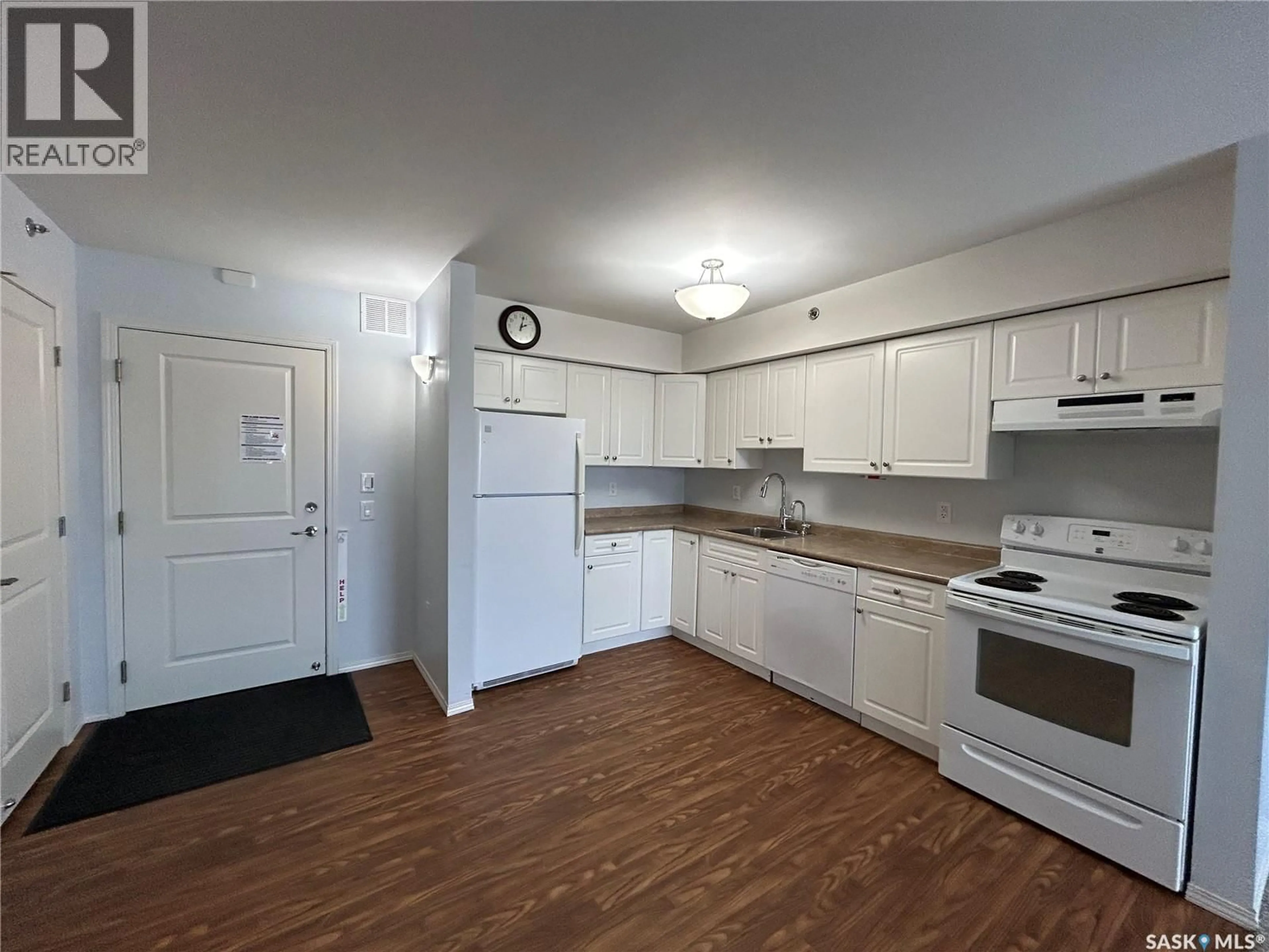 Standard kitchen, unknown for 402 - 910 MAIN STREET, Humboldt Saskatchewan S0K2A0