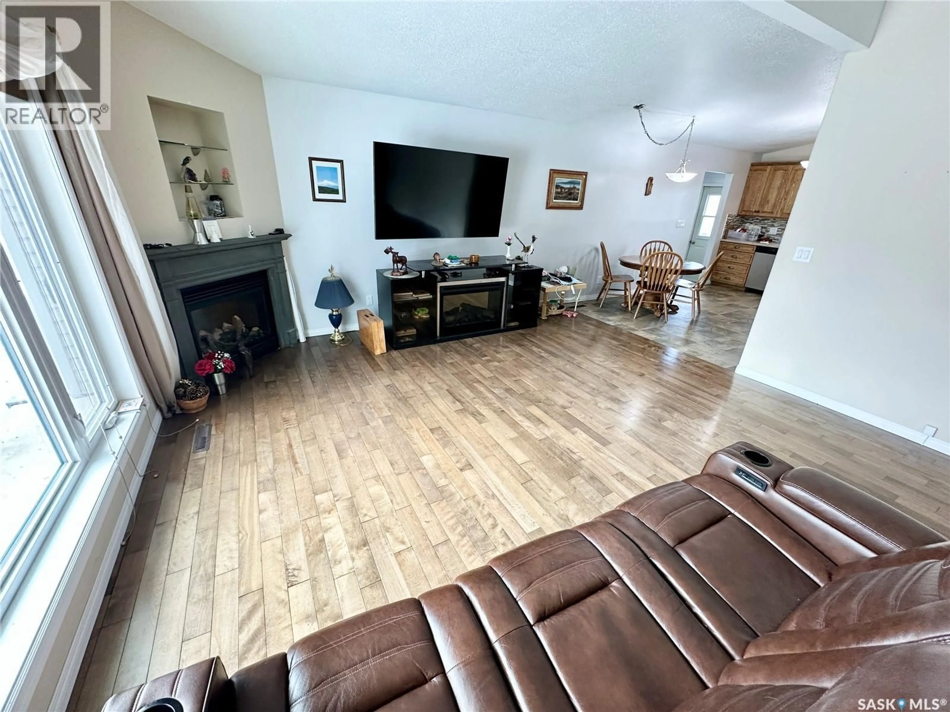 A pic of a room for 3 SCOTT CRESCENT, Weyburn Saskatchewan S4H1T5