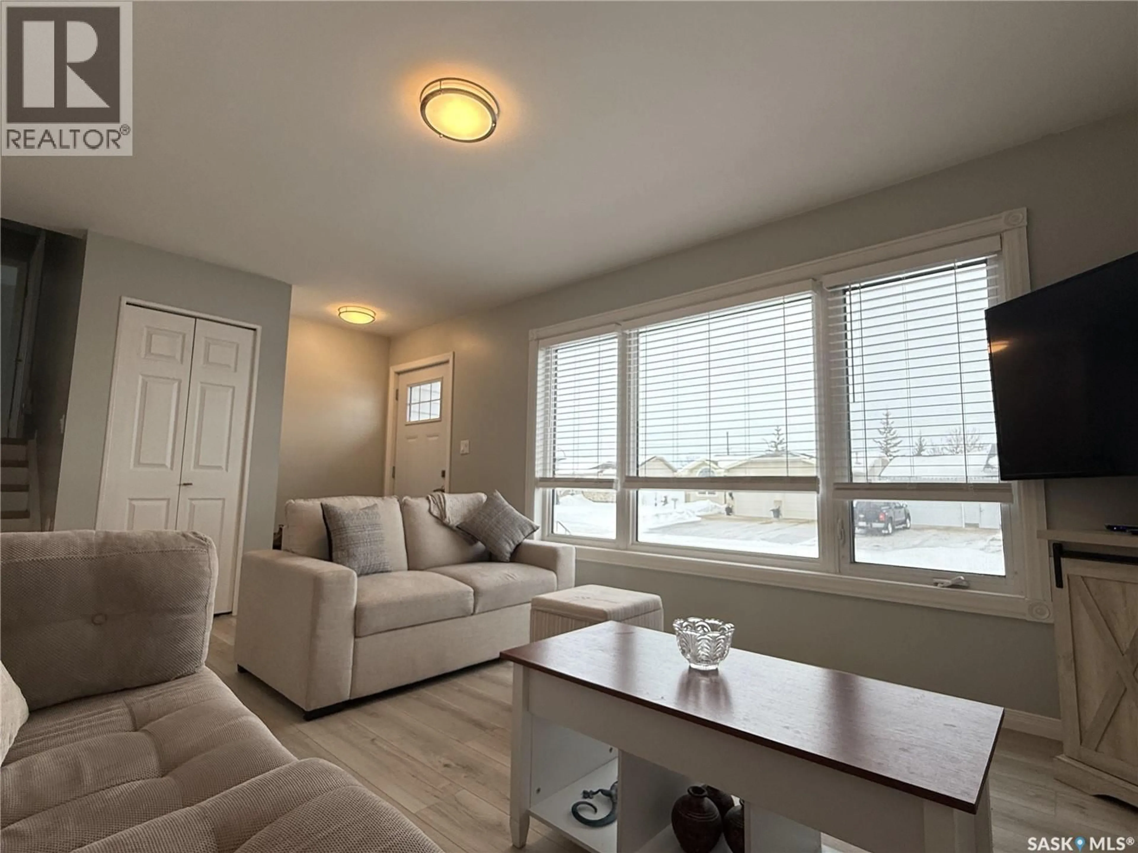 Living room with furniture, unknown for 11 QUEBEC DRIVE, Melville Saskatchewan S0A2P0