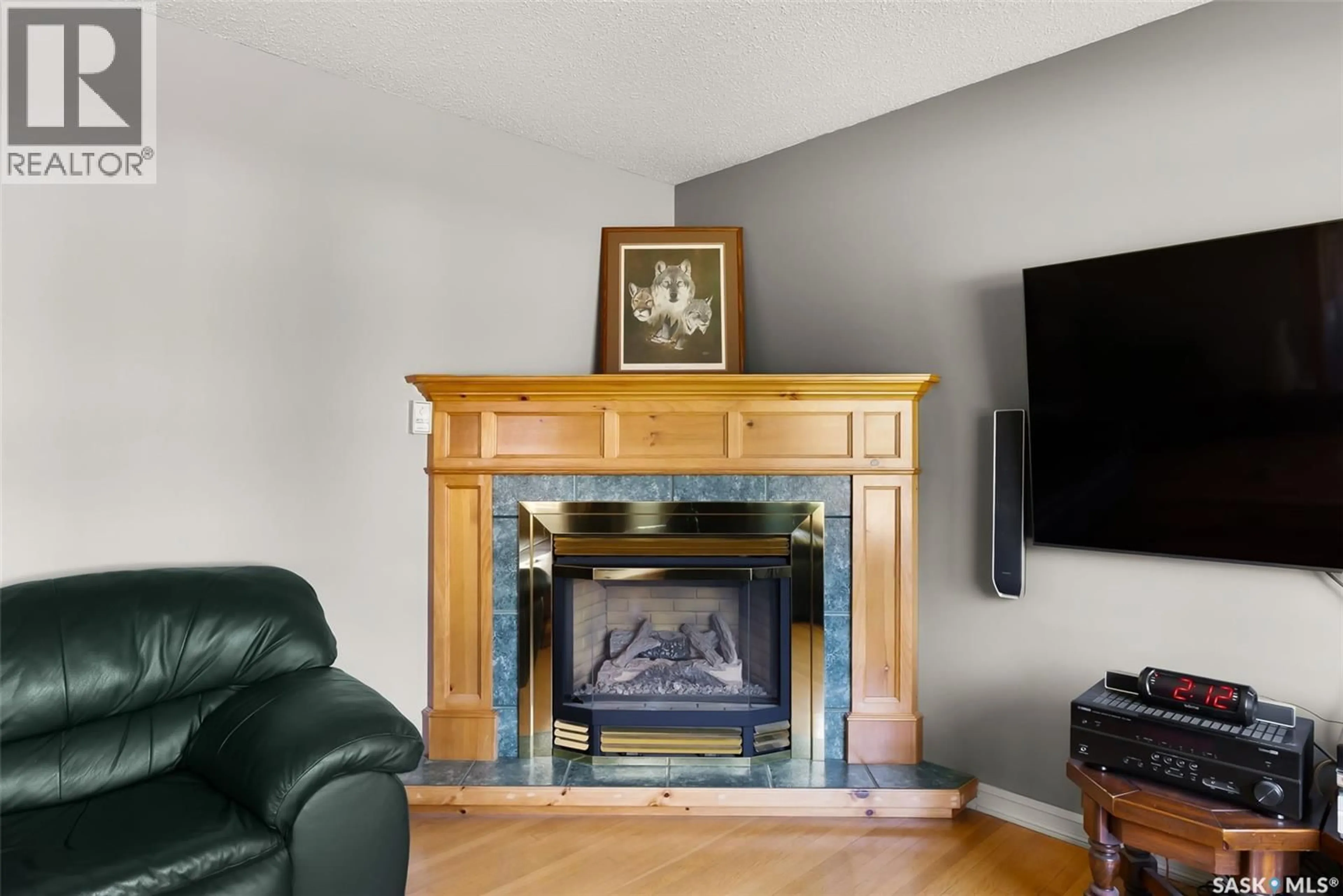 Living room with furniture, unknown for 433 9TH AVENUE, Melville Saskatchewan S0A2P0