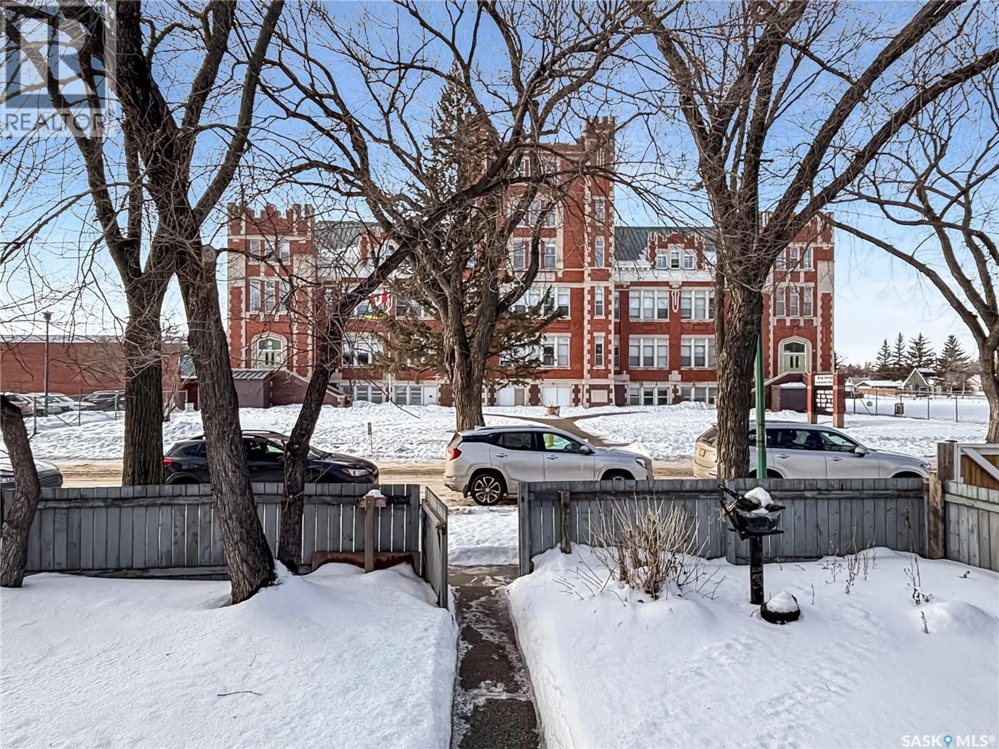 Unknown for 722 K AVENUE, Saskatoon Saskatchewan S7M2E6