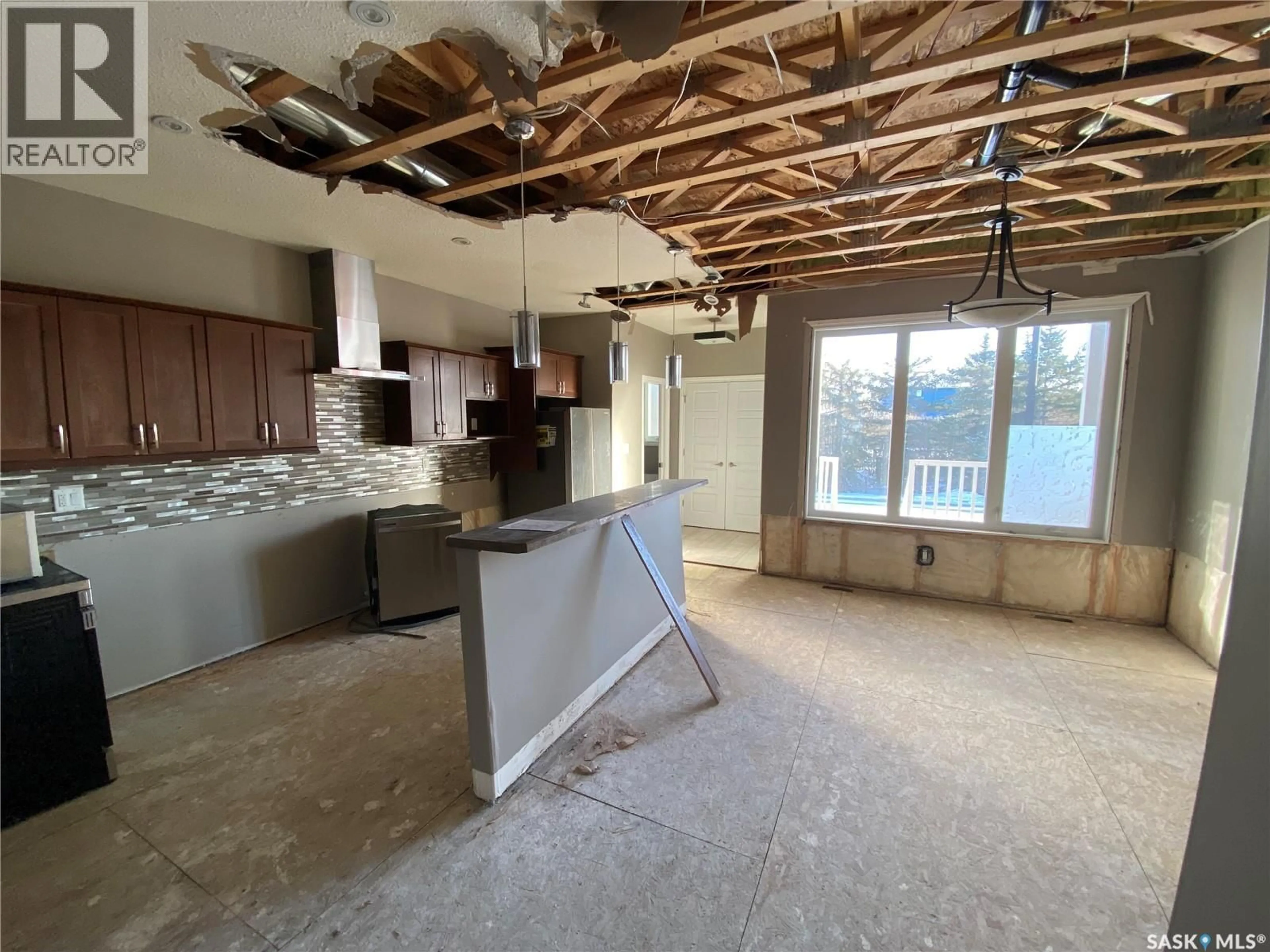 Open concept kitchen, unknown for 1361 KENT STREET, Regina Saskatchewan S4T5T2