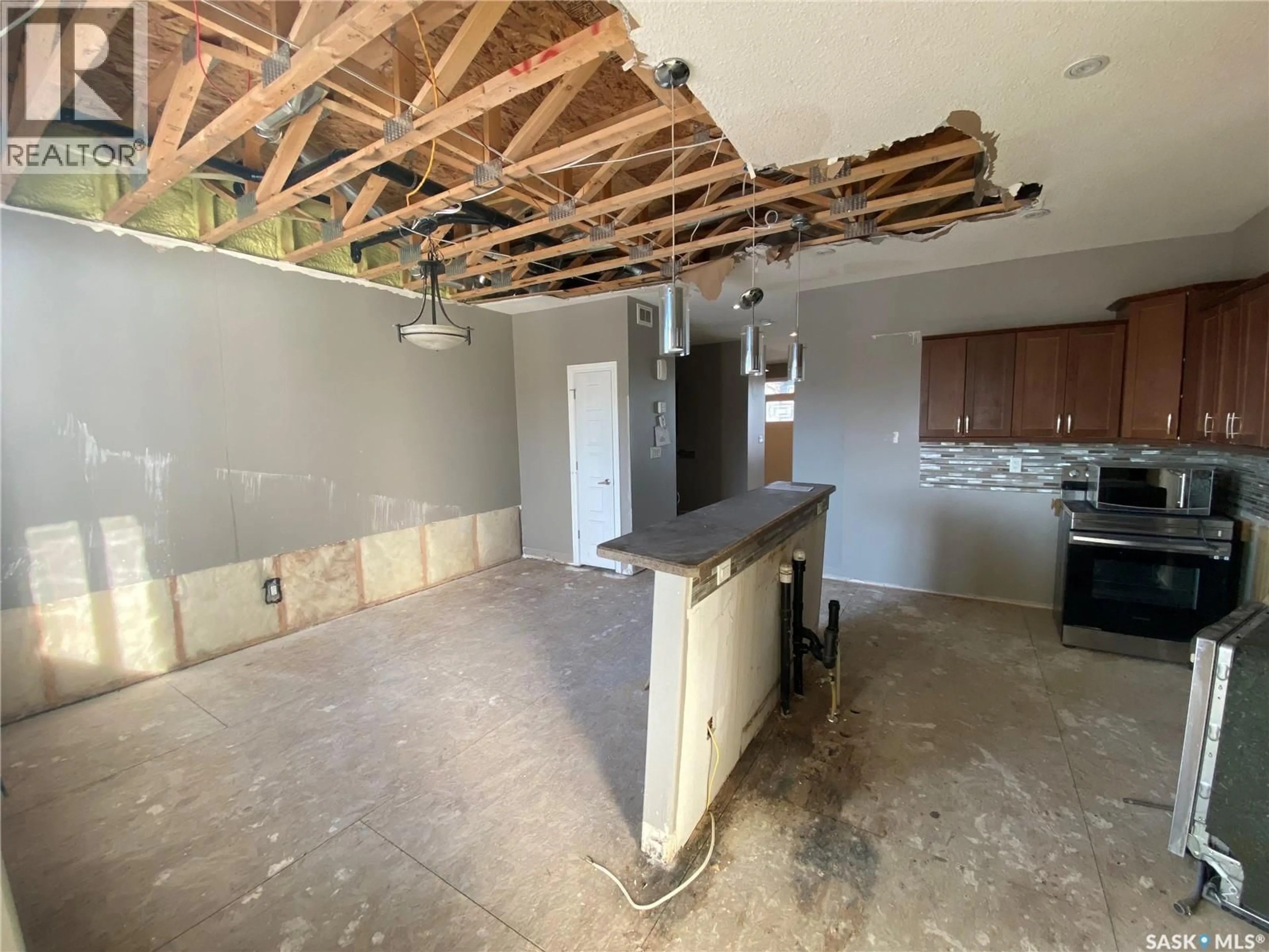 Open concept kitchen, unknown for 1361 KENT STREET, Regina Saskatchewan S4T5T2