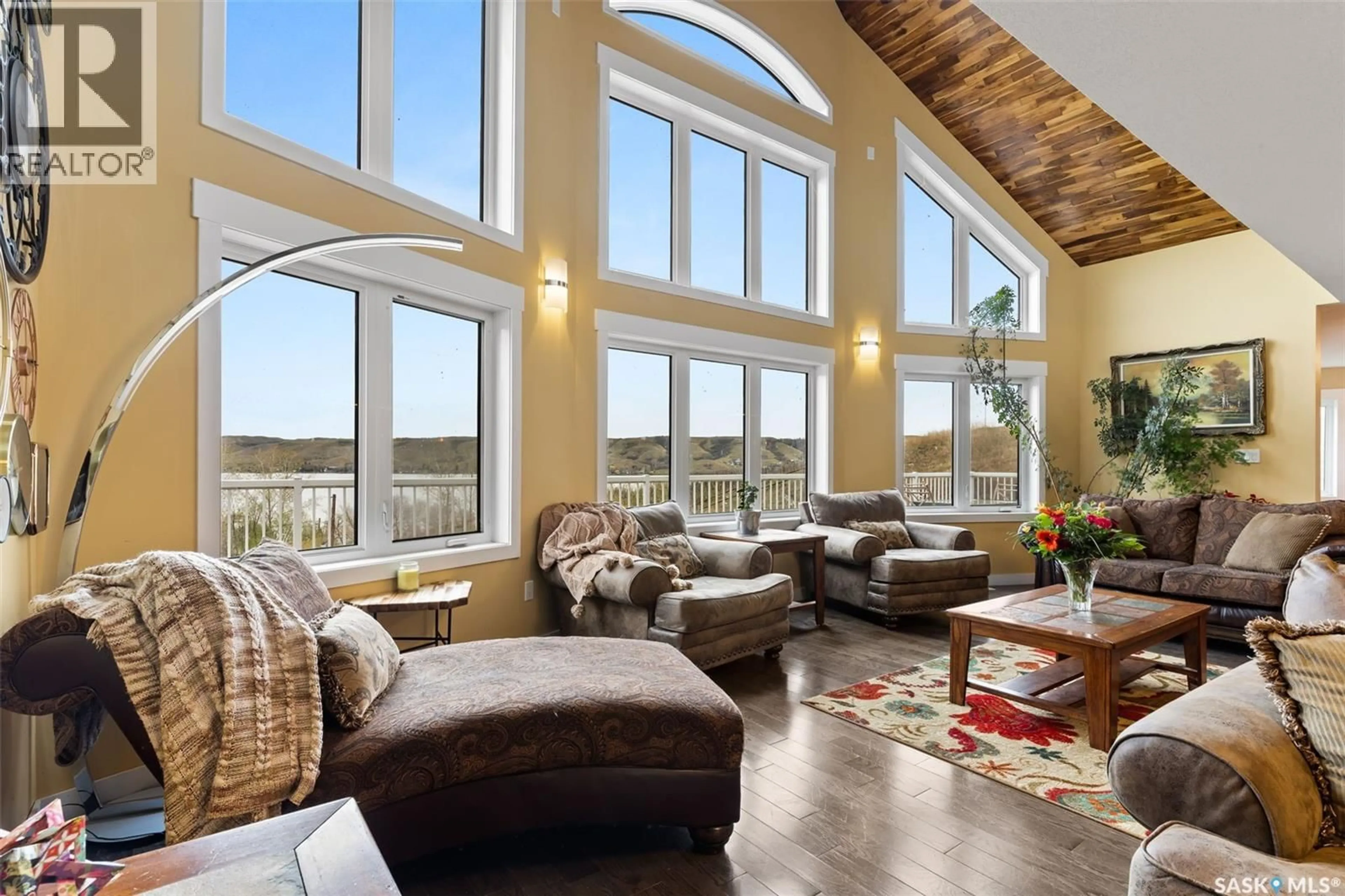 Living room with furniture, unknown for 966 TATANKA DRIVE, Marquis Rm No. 191 Saskatchewan S6H4N7