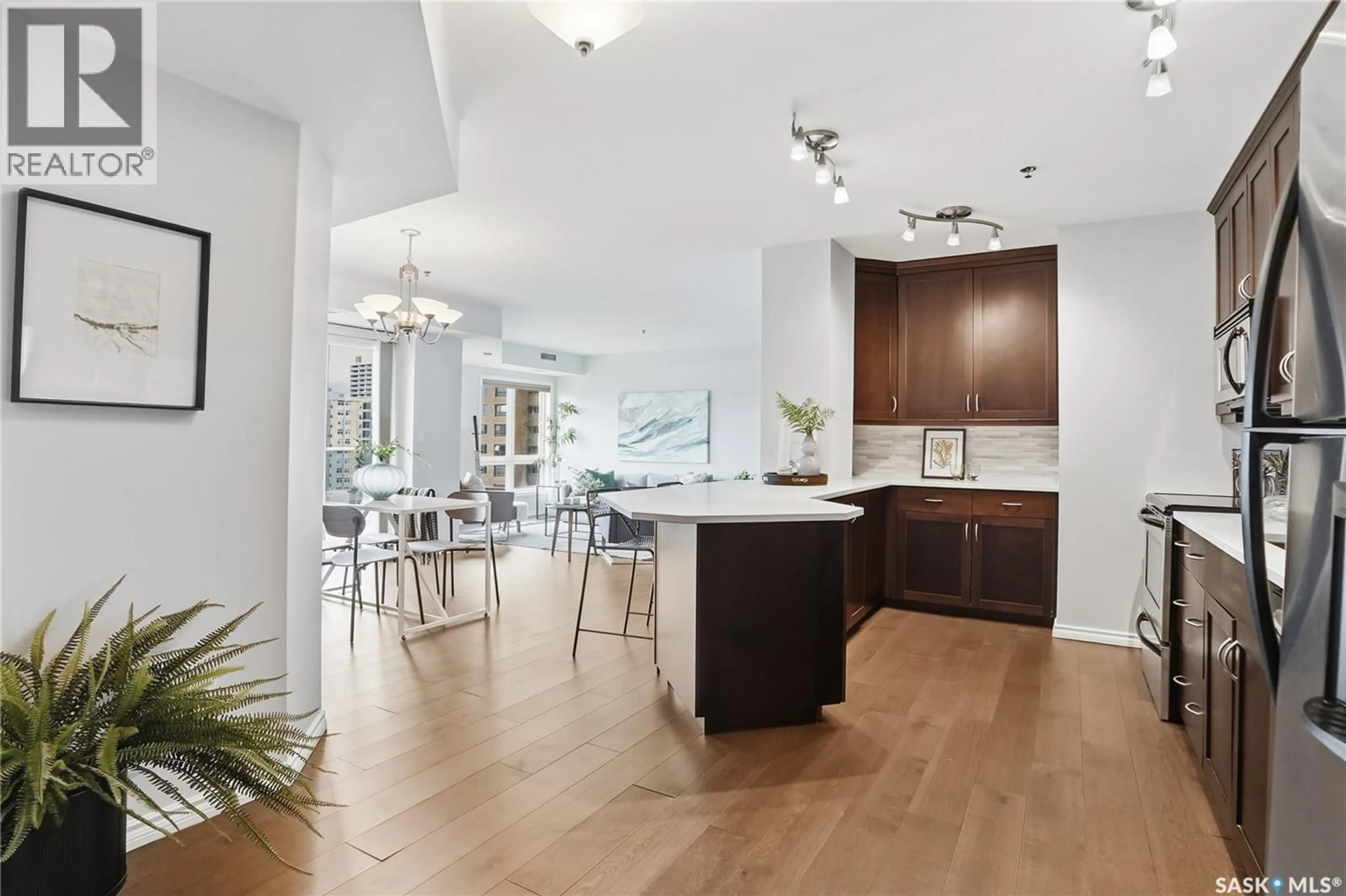 Open concept kitchen, unknown for 902 - 702 SPADINA CRESCENT, Saskatoon Saskatchewan S7K0G8
