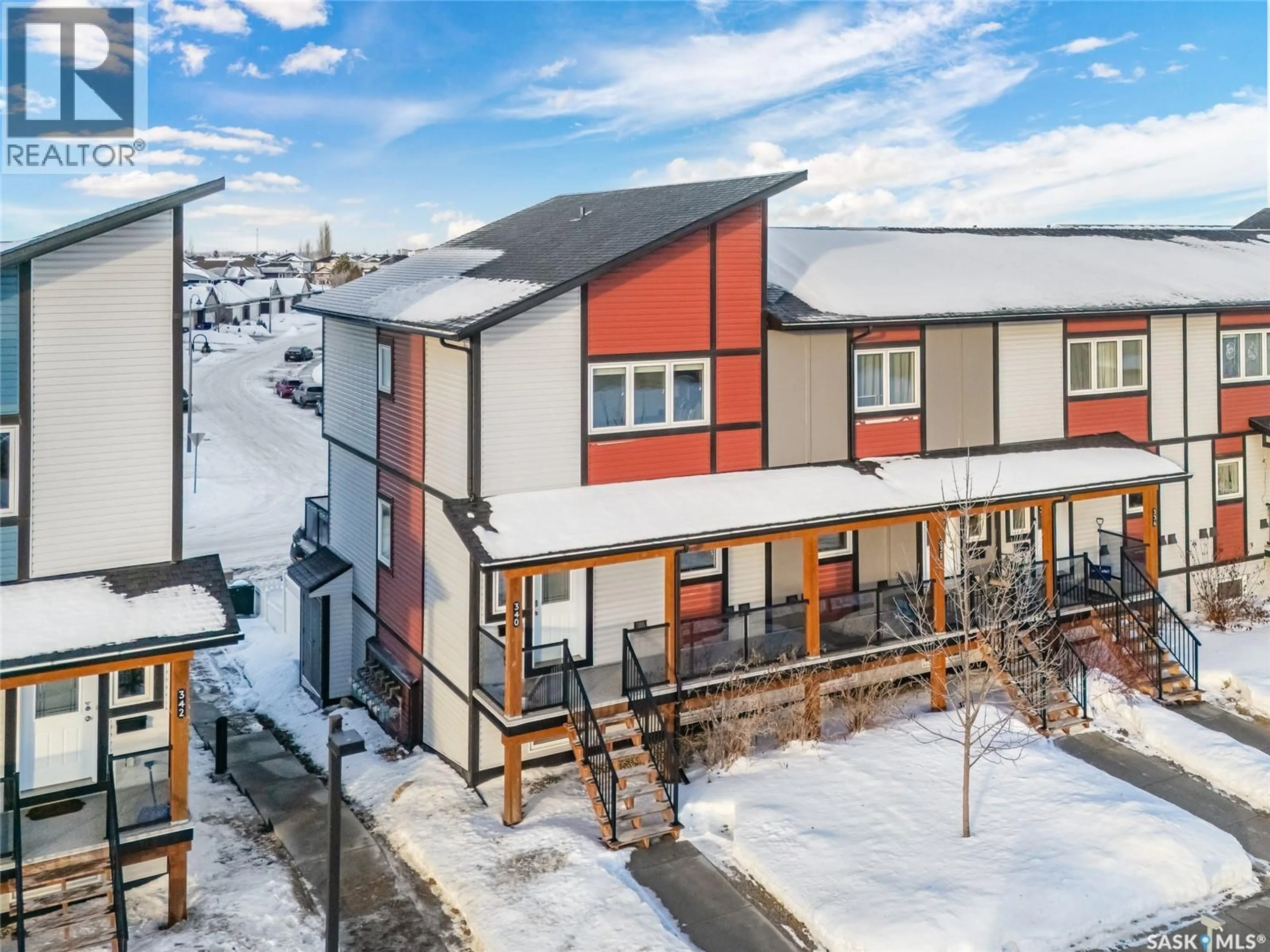 A pic from outside/outdoor area/front of a property/back of a property/a pic from drone, mountain view for 620 - 340 CORNISH ROAD, Saskatoon Saskatchewan S7T0Y3