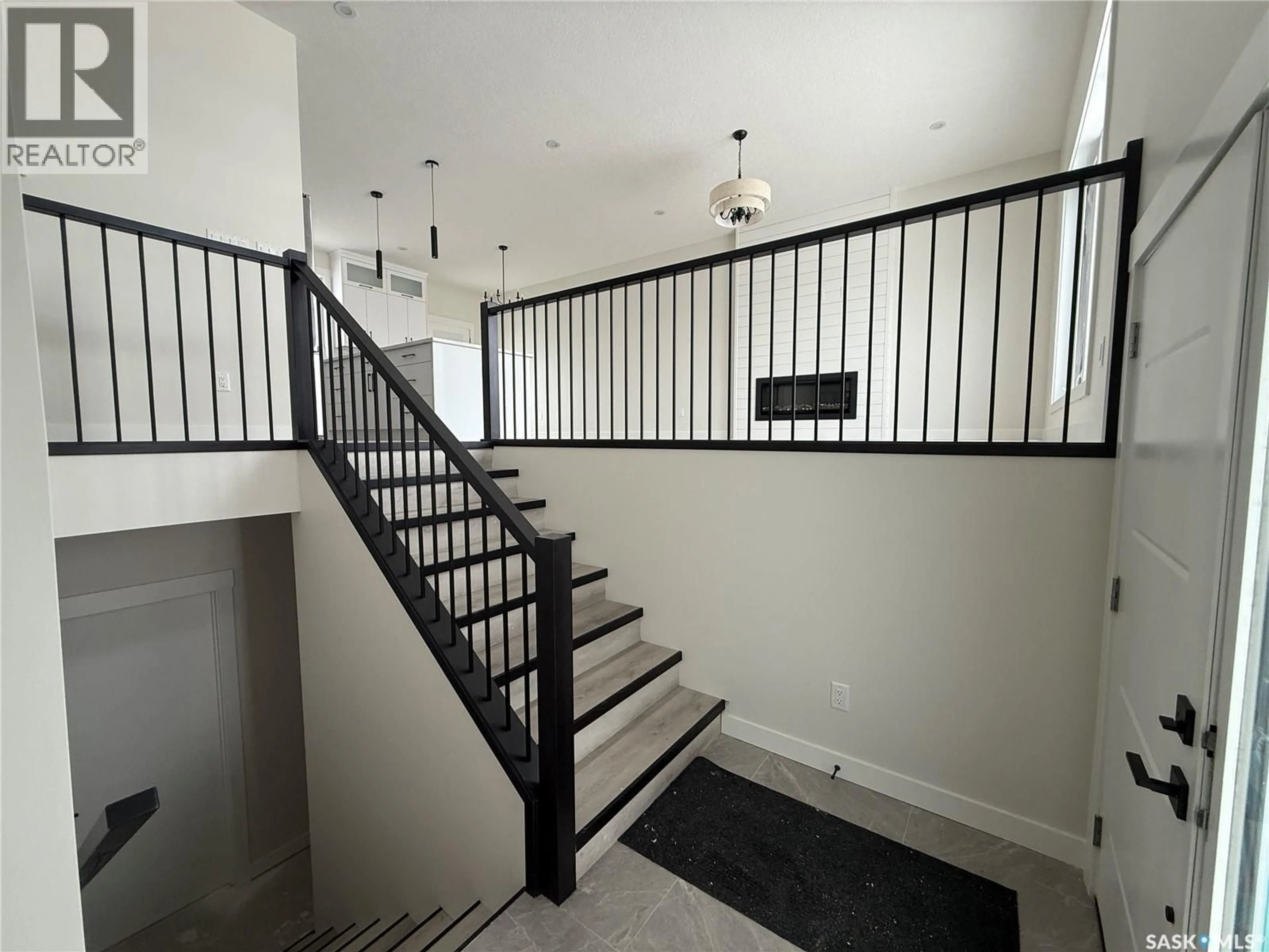 Stairs for 810 BALLESTEROS CRESCENT, Warman Saskatchewan S0K4S4