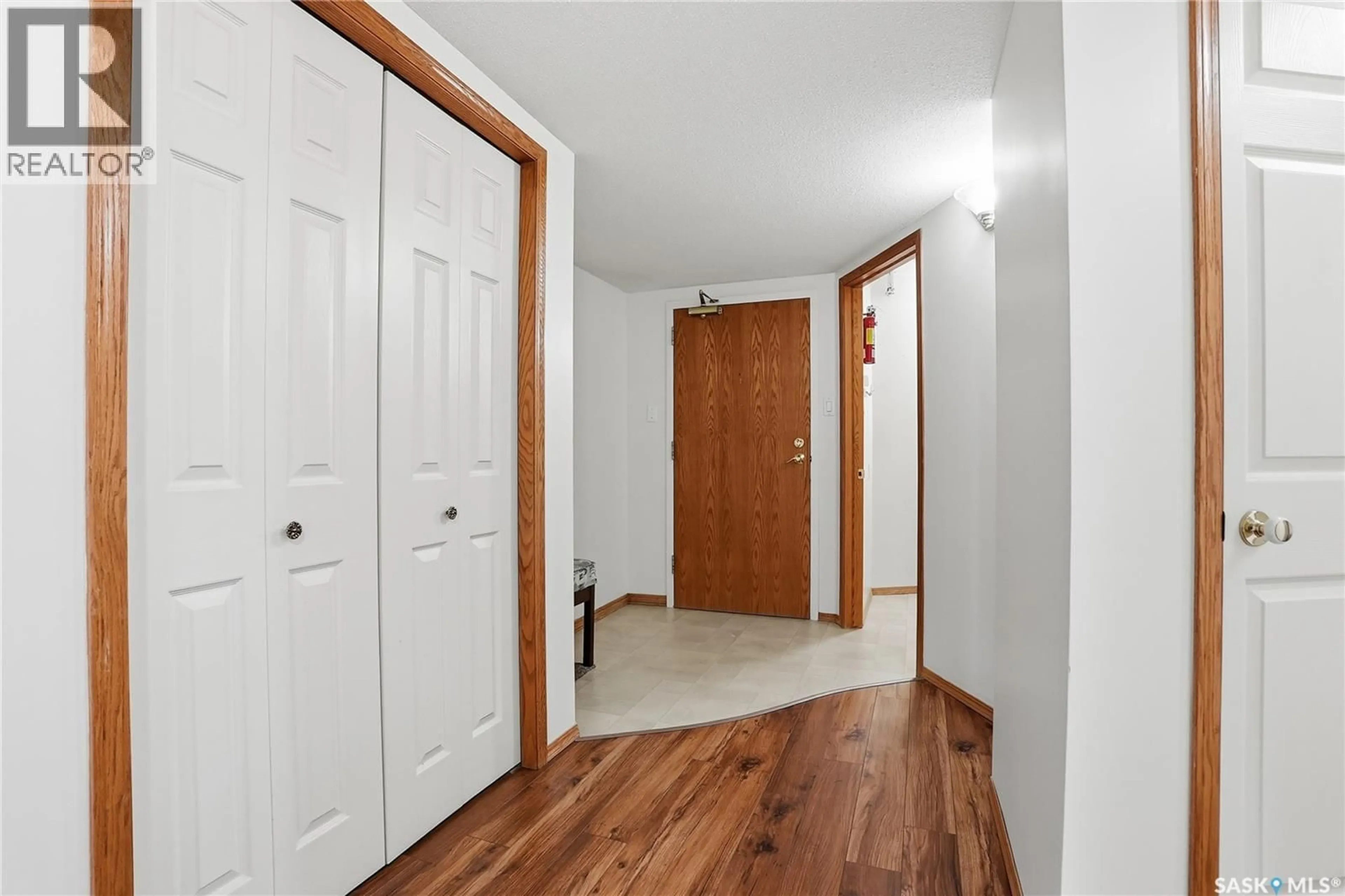 Indoor foyer for E - 311 2305 ADELAIDE STREET, Saskatoon Saskatchewan S7J5H6