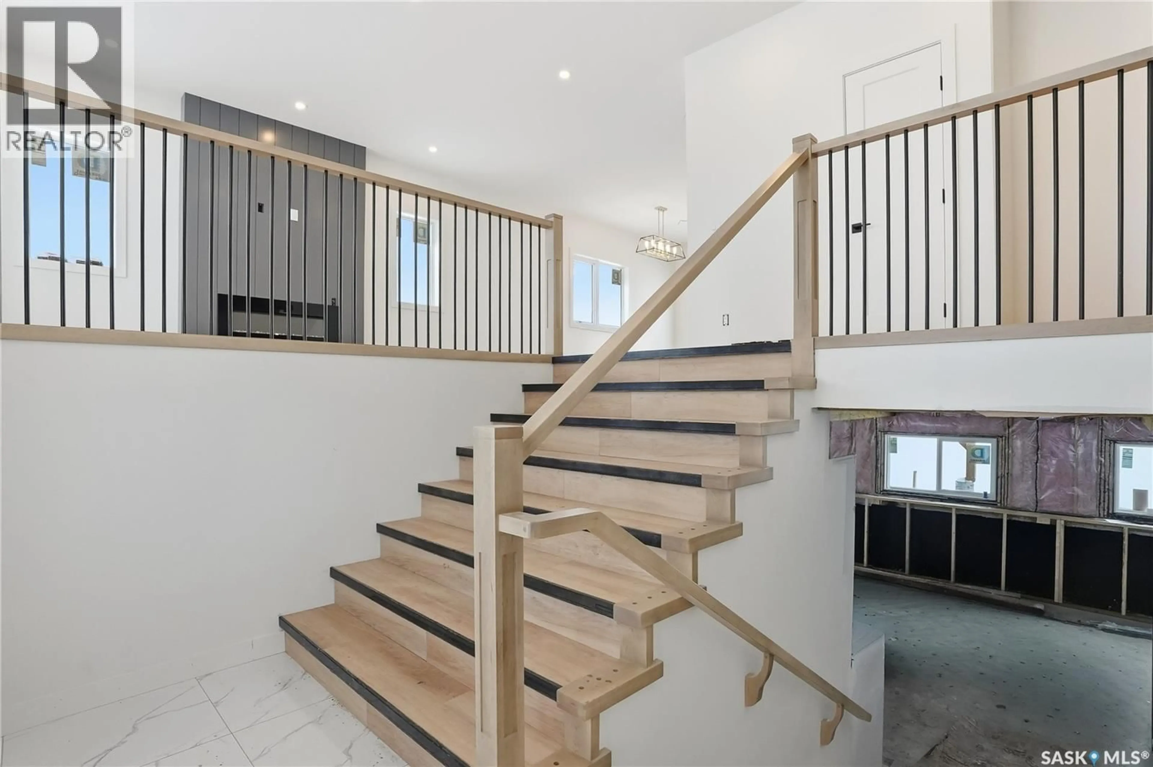 Stairs for 14 CARDINAL DRIVE, Dundurn Rm No. 314 Saskatchewan S7C0C3