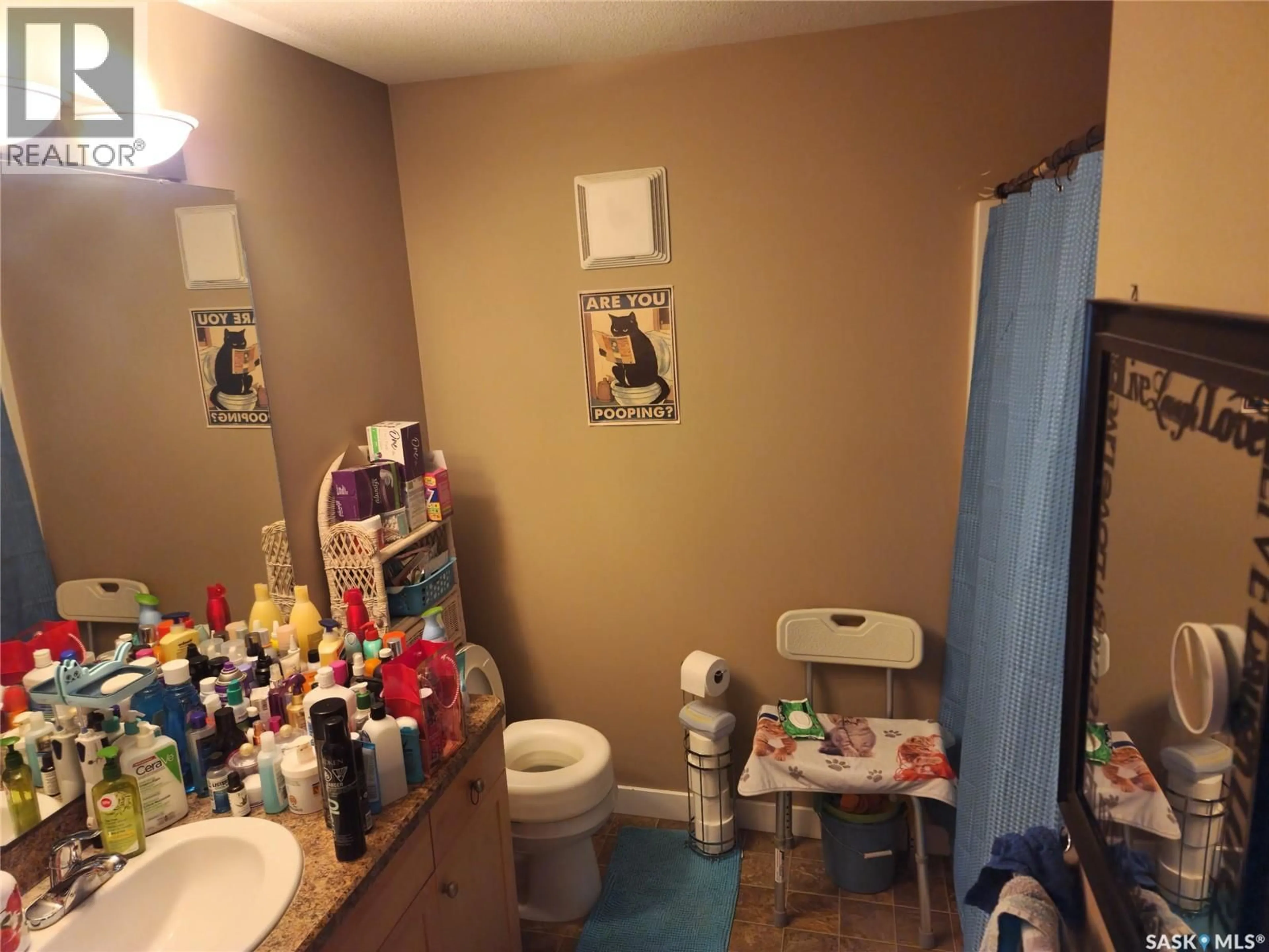 A pic of a room for 526 TORONTO STREET, Regina Saskatchewan S4R1M6