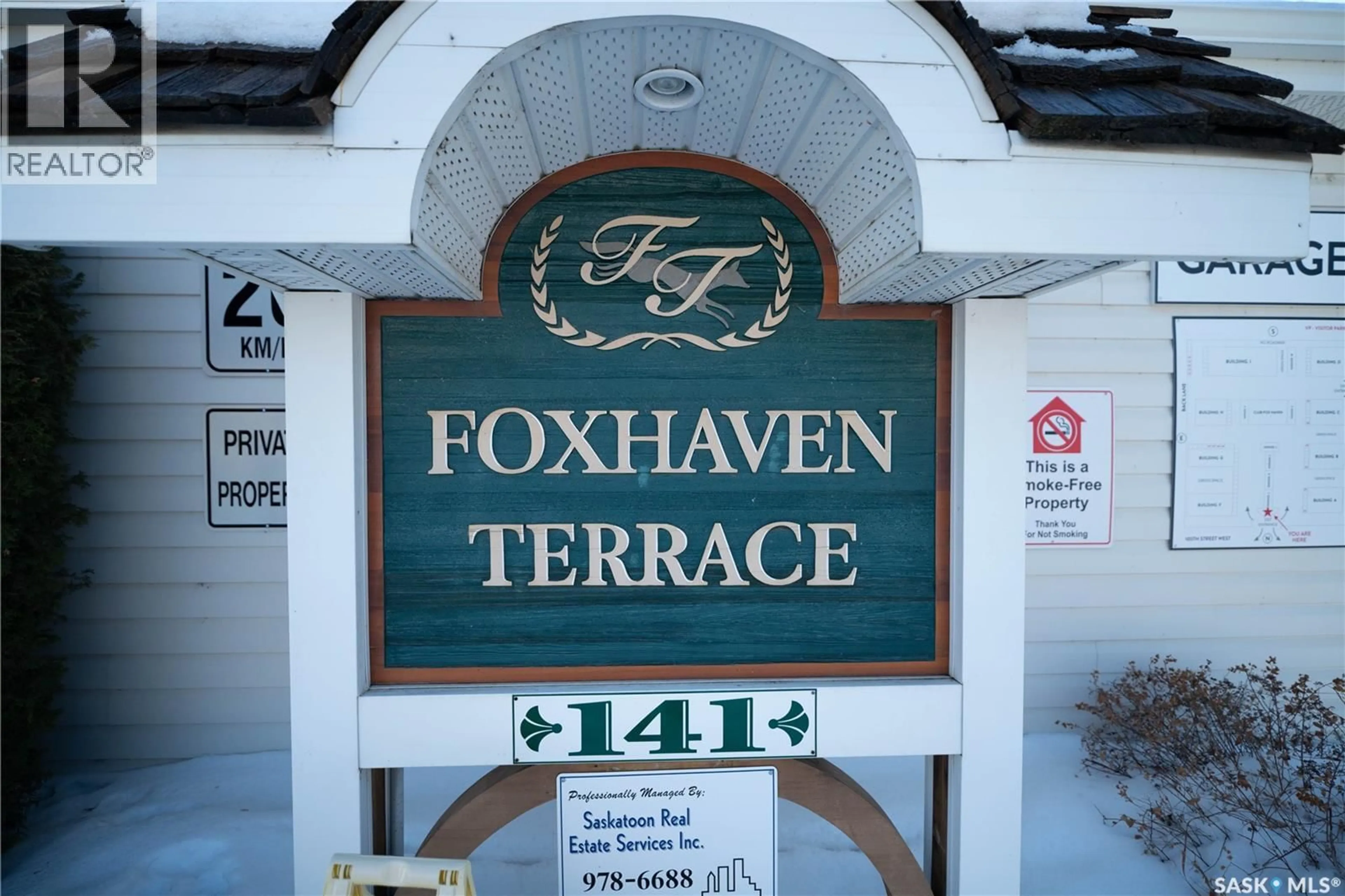 Indoor foyer for 102F - 141 105TH STREET, Saskatoon Saskatchewan S7N1N3