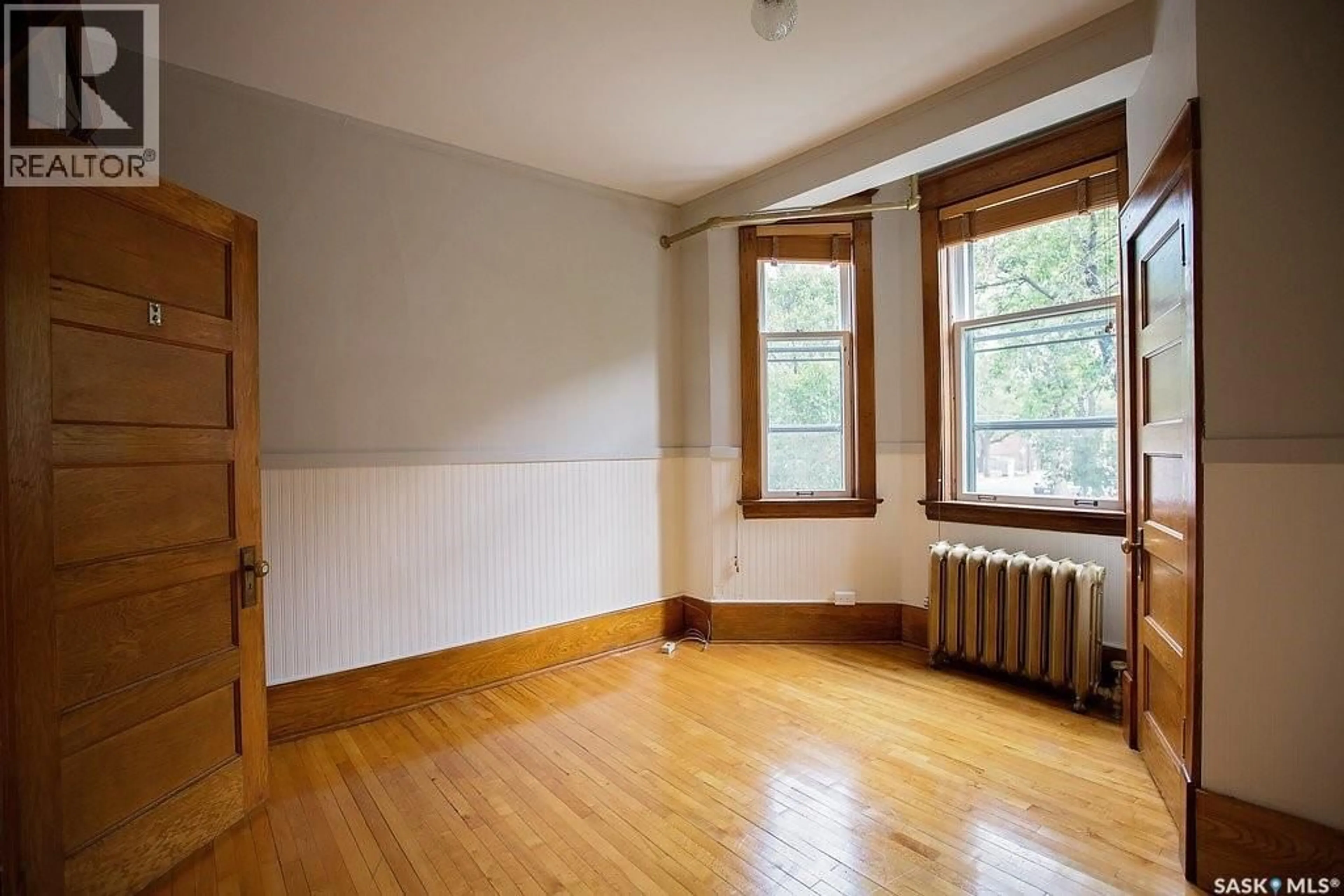 A pic of a room for 8 2201 14TH AVENUE, Regina Saskatchewan S4P0X9