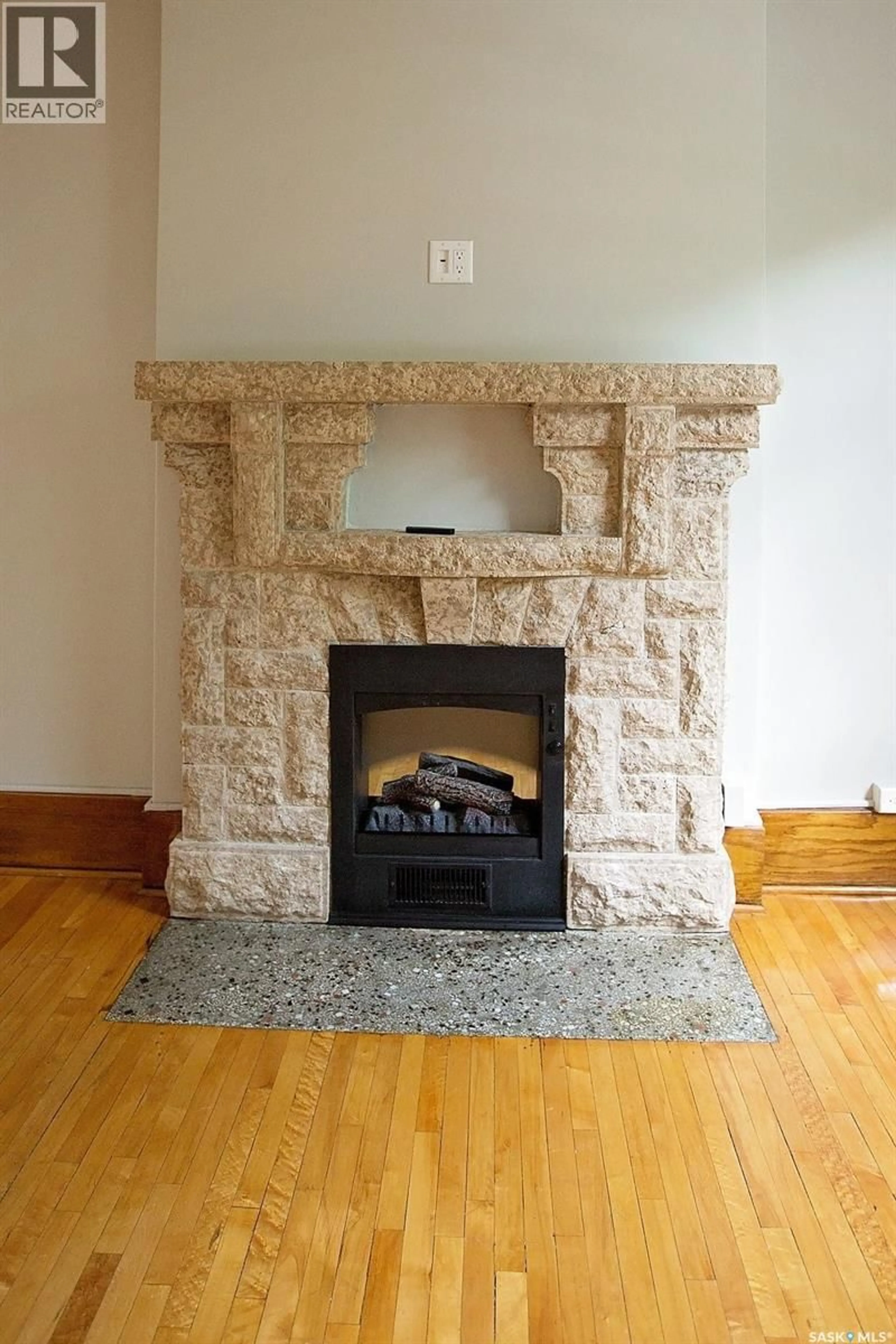 Unknown for 8 2201 14TH AVENUE, Regina Saskatchewan S4P0X9