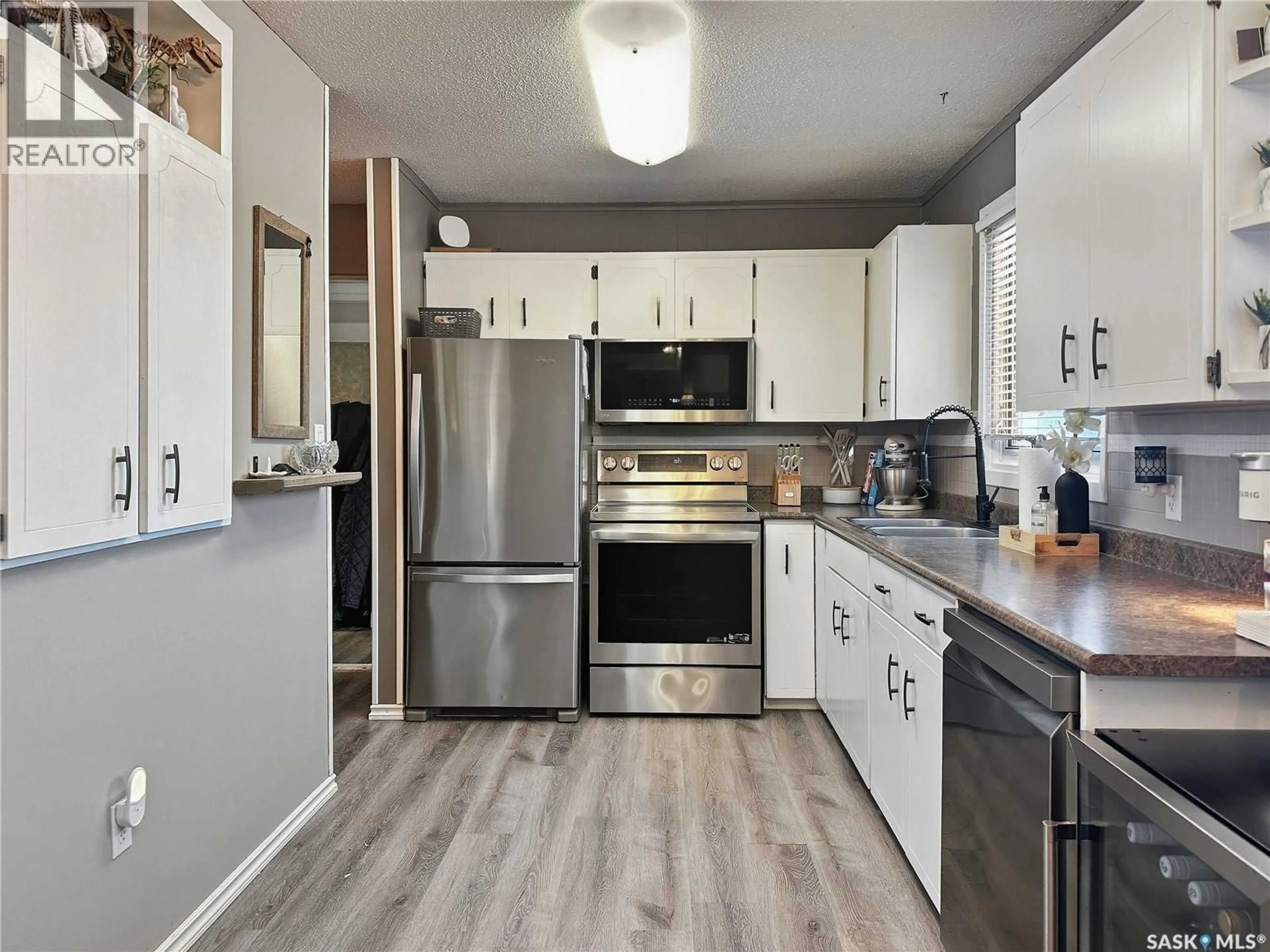 Open concept kitchen, unknown for 252 30TH STREET, Battleford Saskatchewan S0M0E0