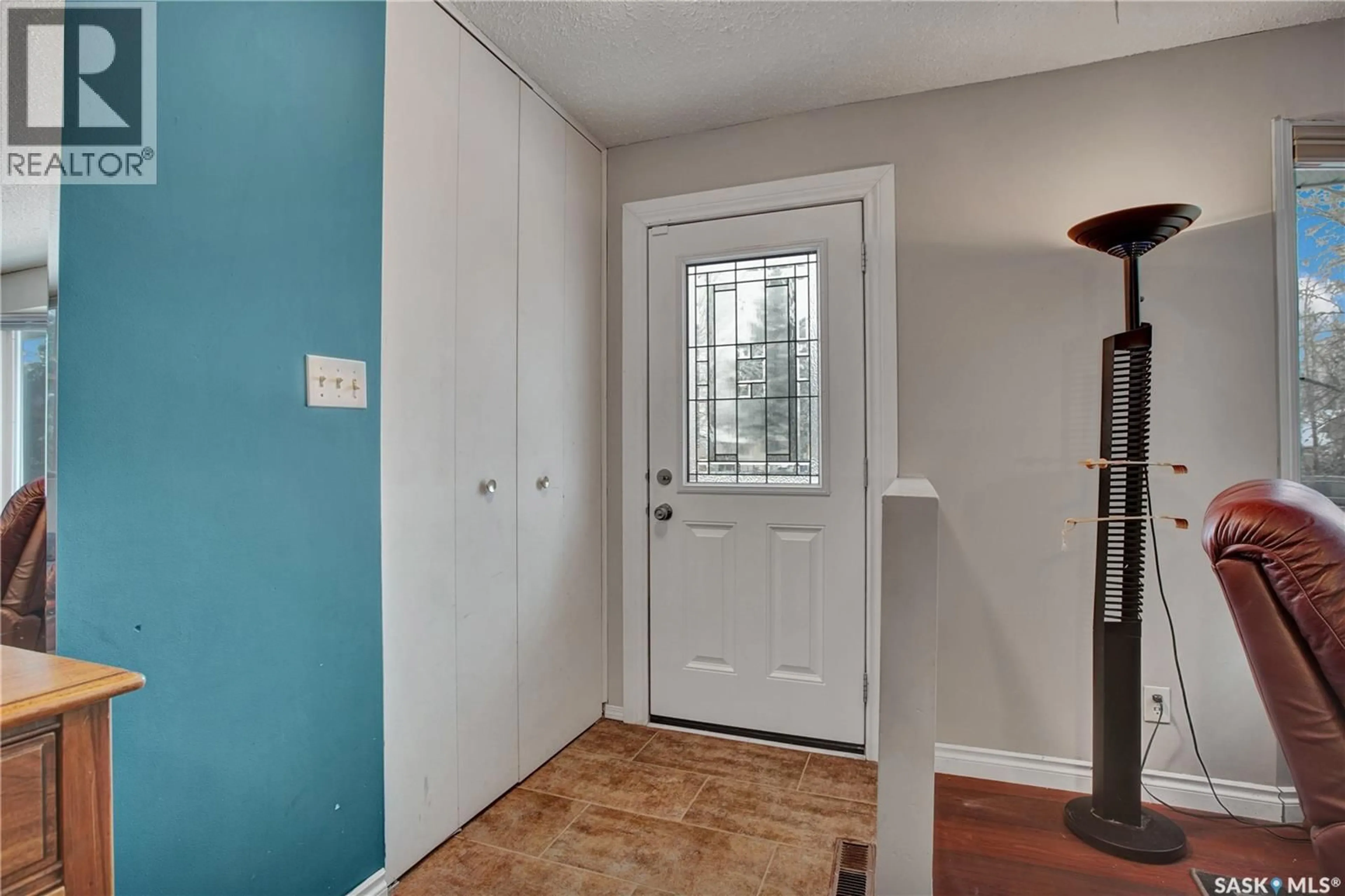 Indoor entryway for 97 MCGEE CRESCENT, Saskatoon Saskatchewan S7L4M6