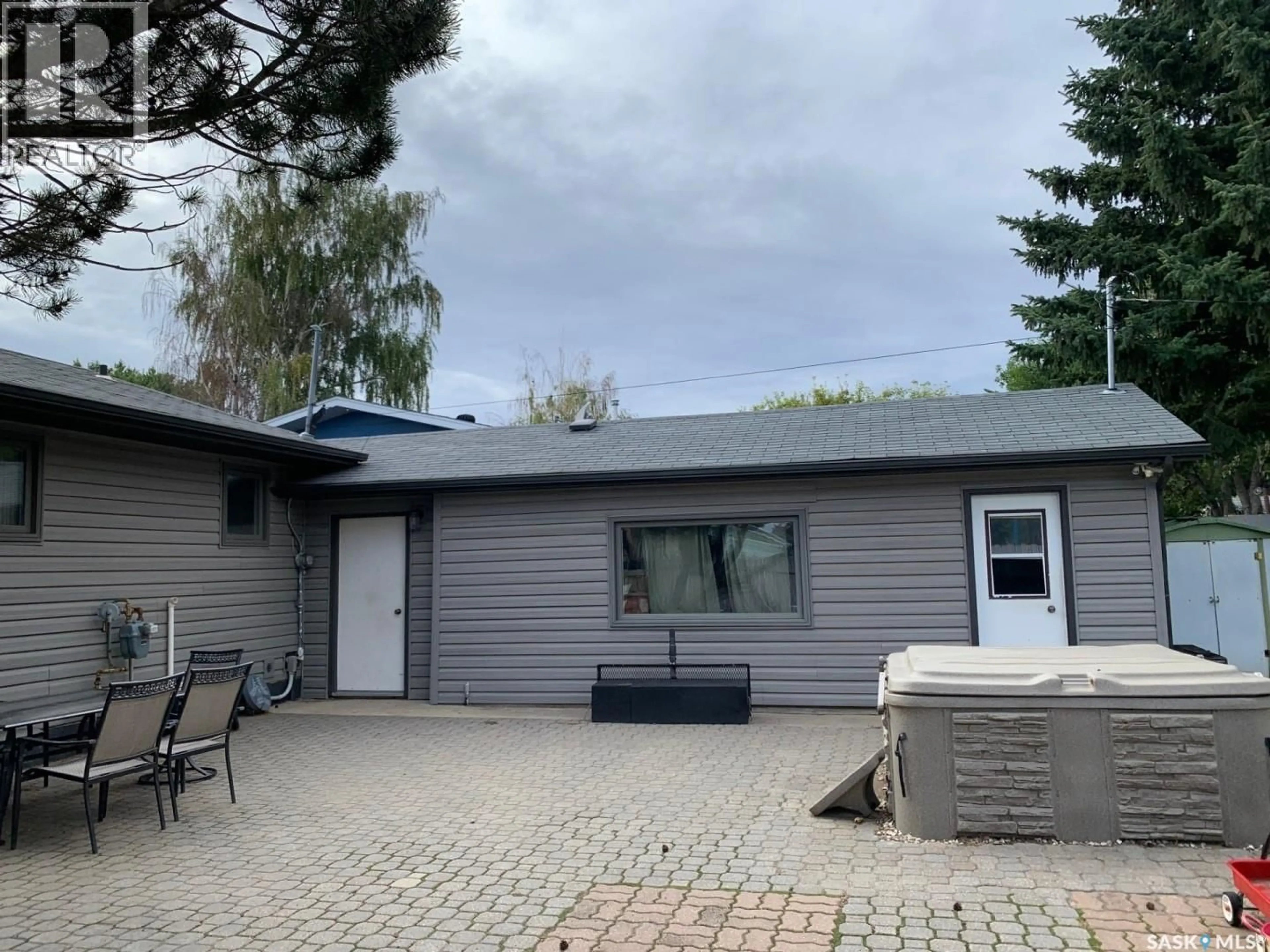 A pic from outside/outdoor area/front of a property/back of a property/a pic from drone, unknown for 44 CAMPBELL PLACE, Clavet Saskatchewan S0K0Y0