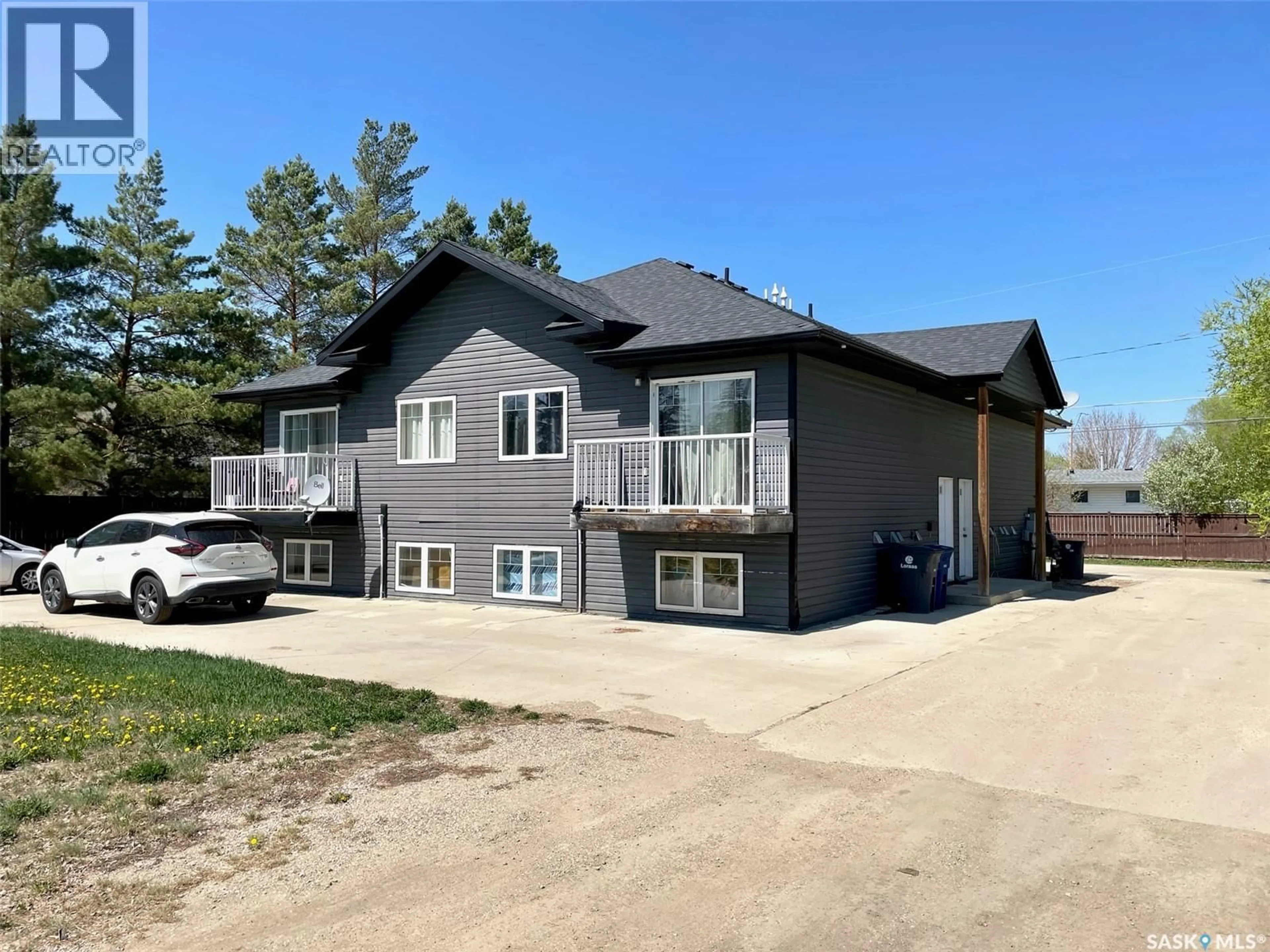 A pic from outside/outdoor area/front of a property/back of a property/a pic from drone, building for 342 30TH STREET, Battleford Saskatchewan S0M0E0