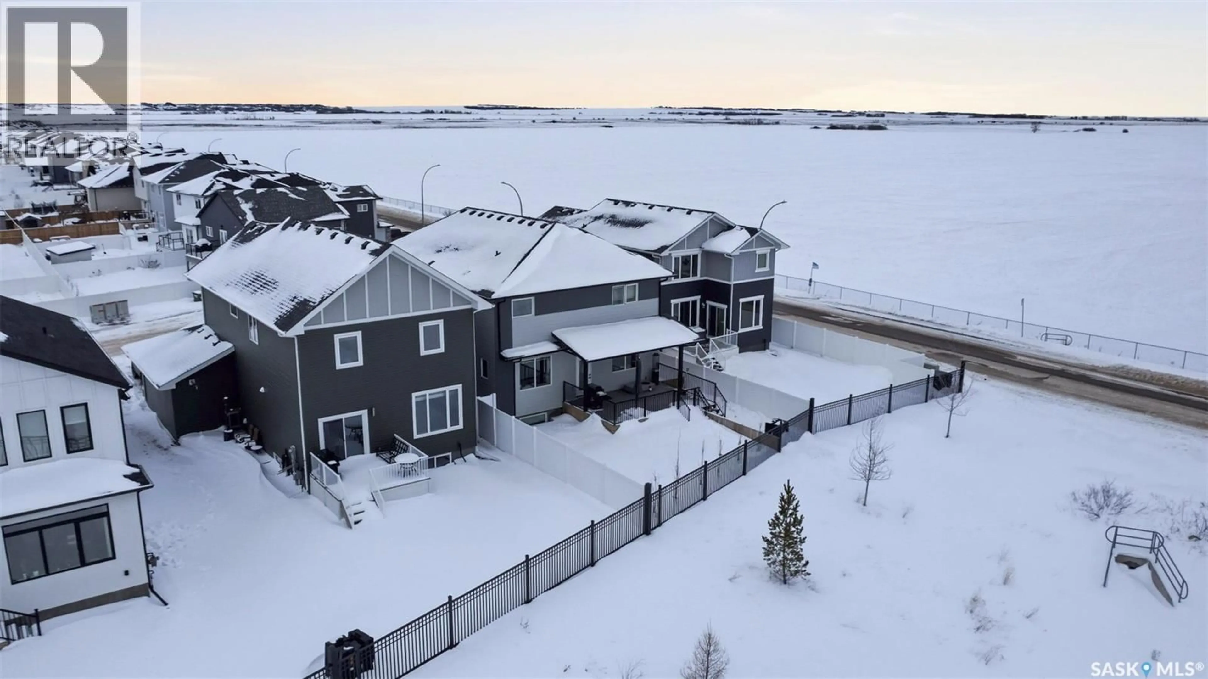 A pic from outside/outdoor area/front of a property/back of a property/a pic from drone, unknown for 112 FORSEY AVENUE, Saskatoon Saskatchewan S7V1C8