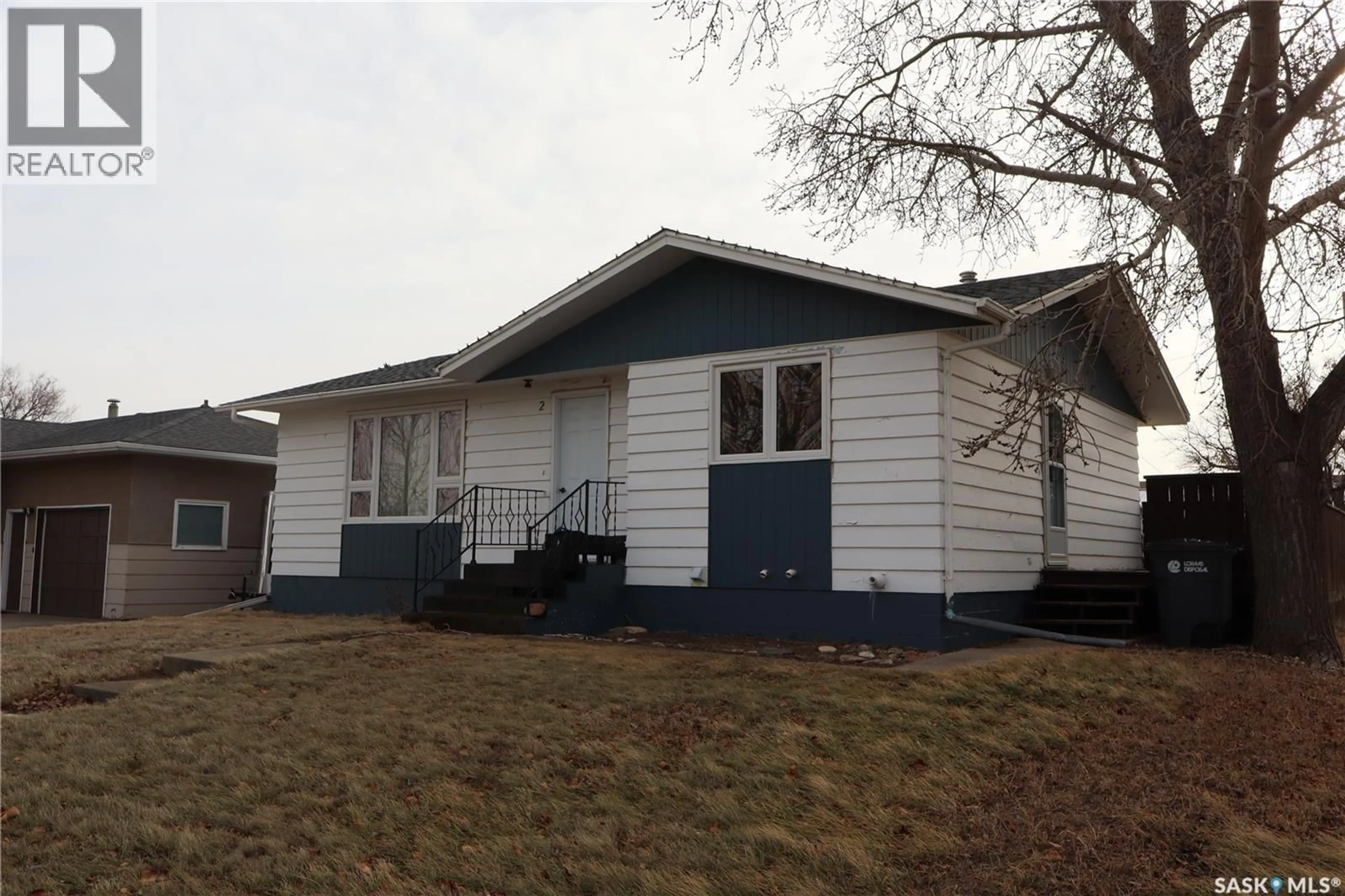 Home with vinyl exterior material, street for 2 2ND STREET, Willow Bunch Saskatchewan S0H4K0