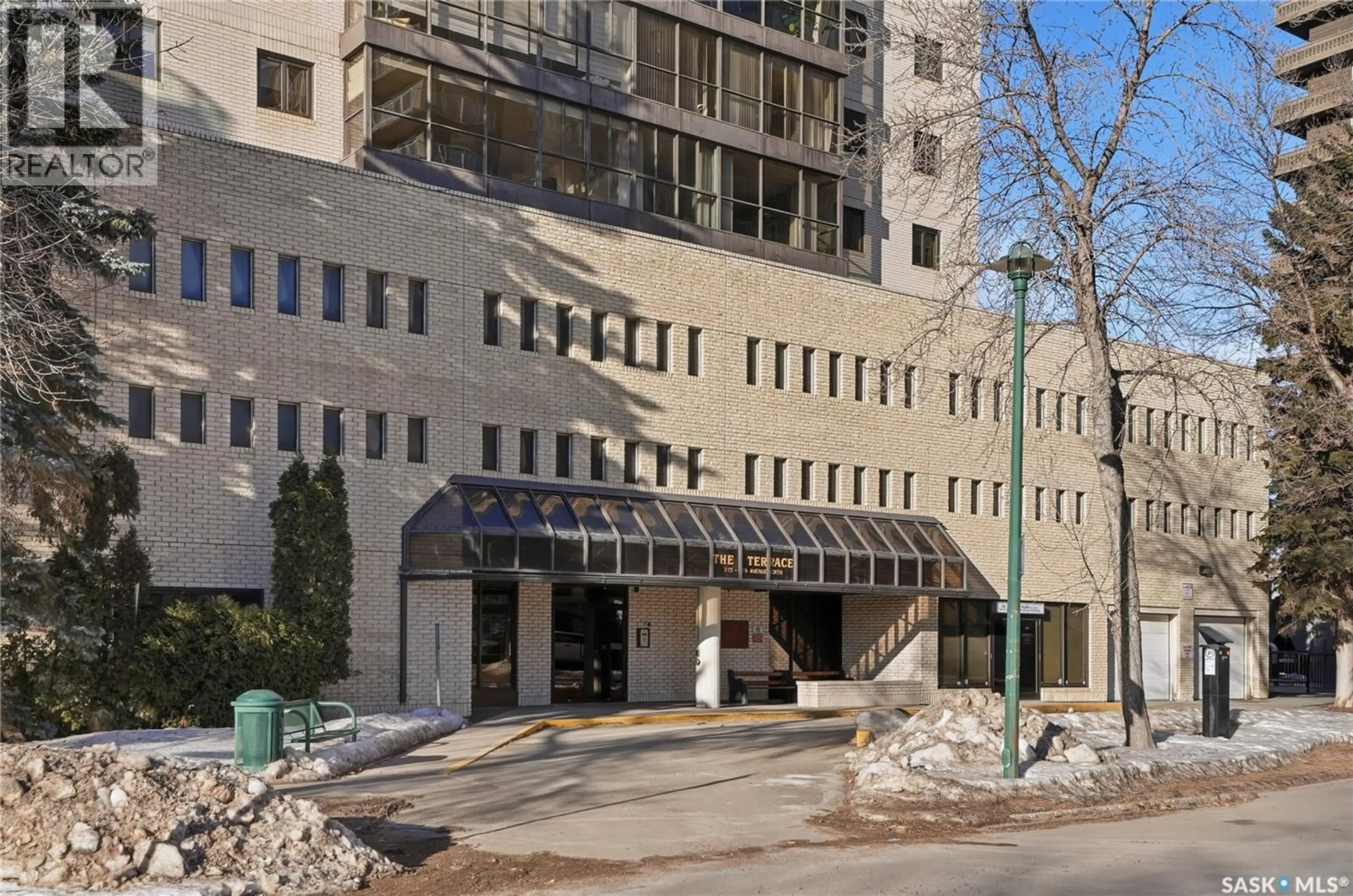 Indoor foyer for N - 1002 315 5TH AVENUE, Saskatoon Saskatchewan S7K2P4