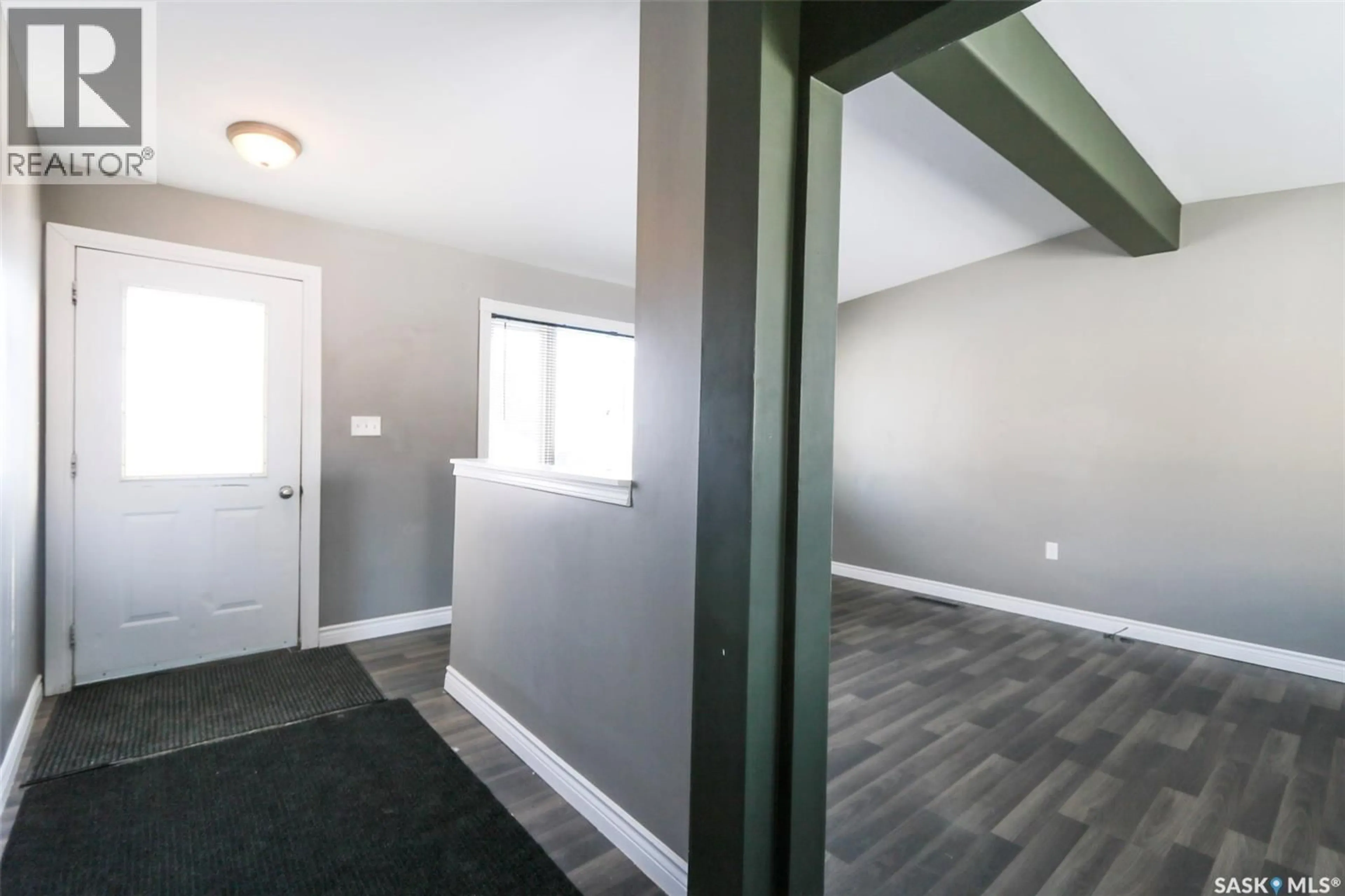 Indoor entryway for 106 3RD AVENUE, Ebenezer Saskatchewan S0A0T0