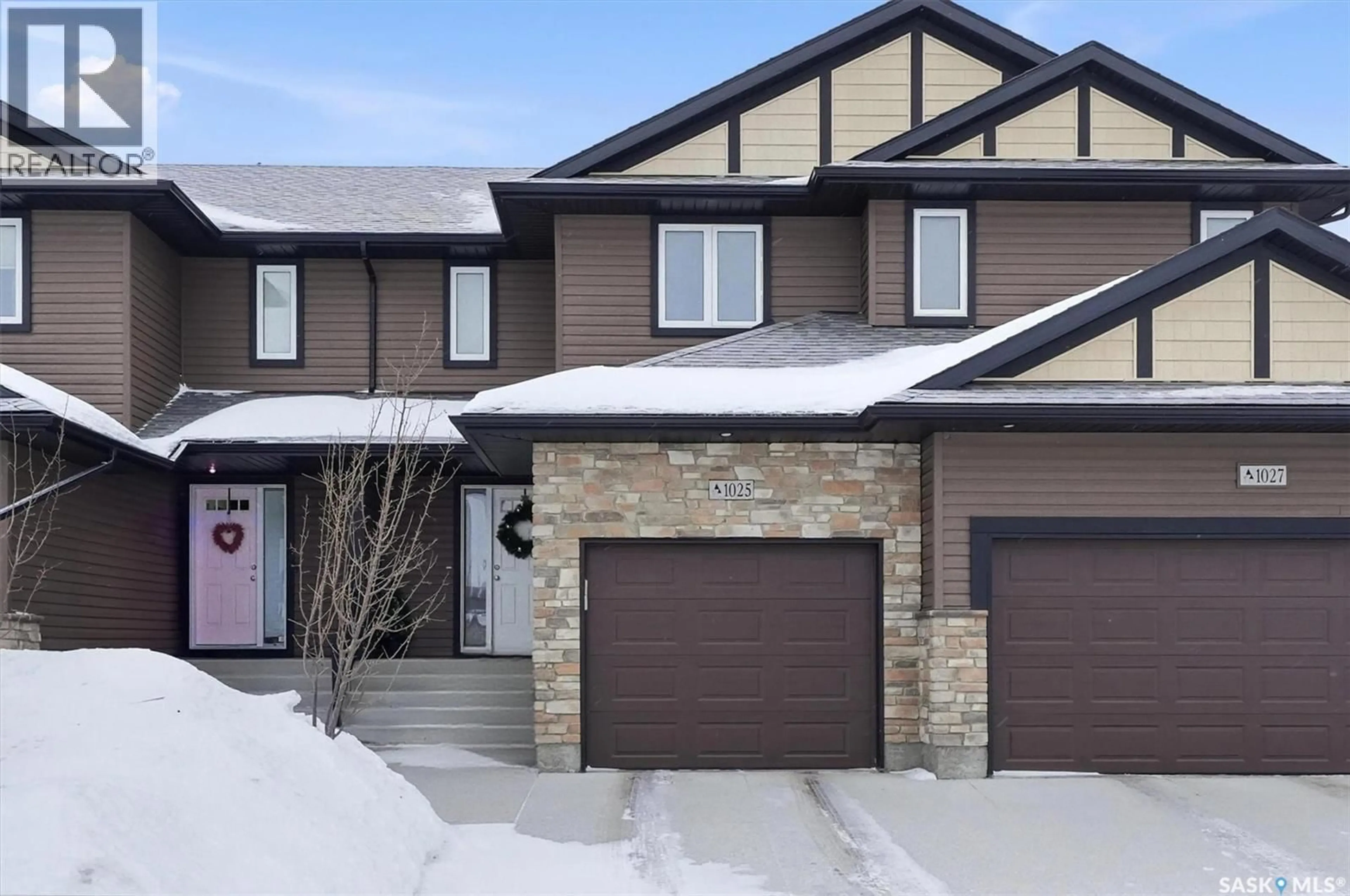 Home with brick exterior material, street for 1025 KOLYNCHUK CRESCENT, Saskatoon Saskatchewan S7T0X4