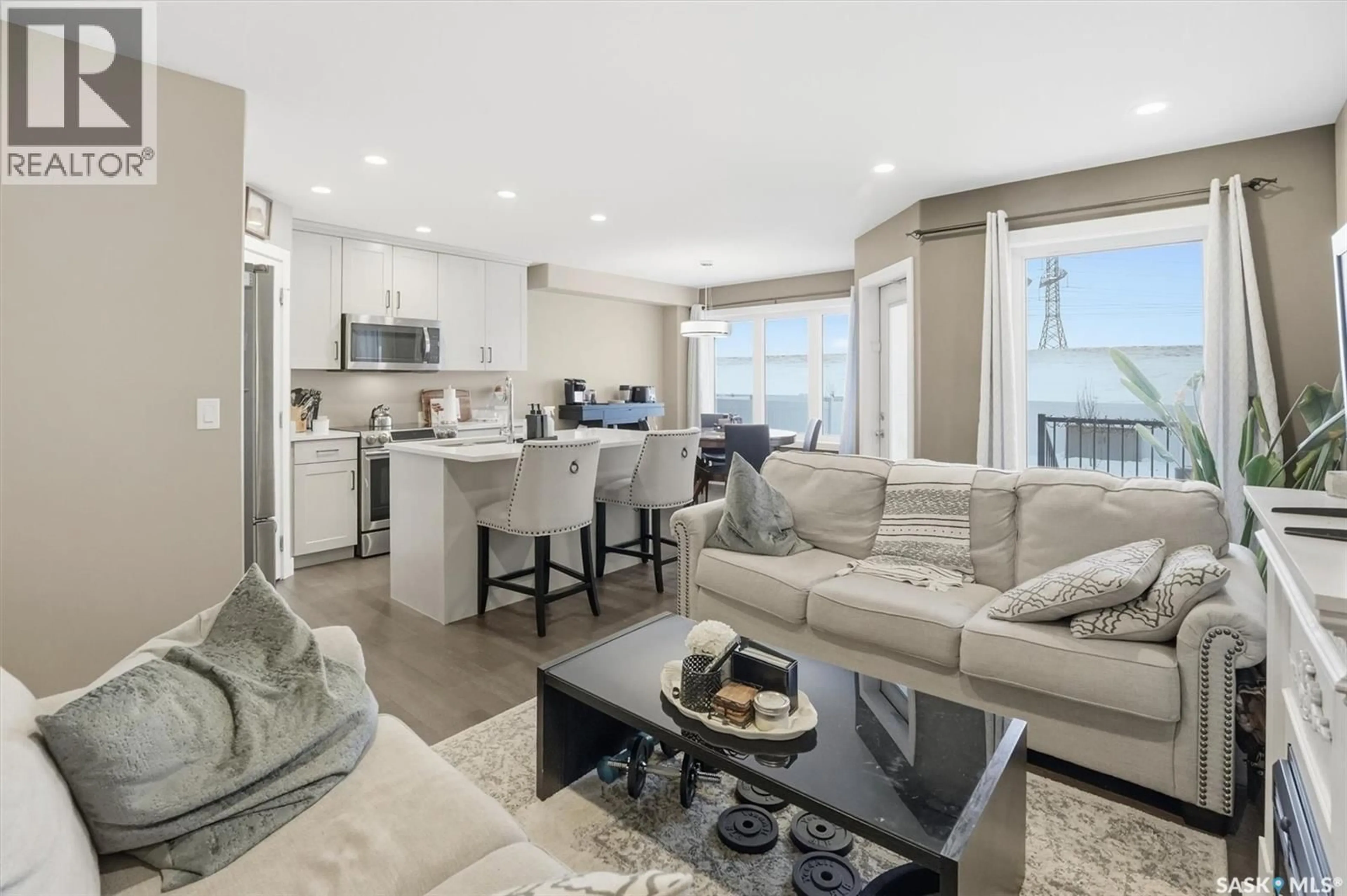 Open concept kitchen, unknown for 1025 KOLYNCHUK CRESCENT, Saskatoon Saskatchewan S7T0X4