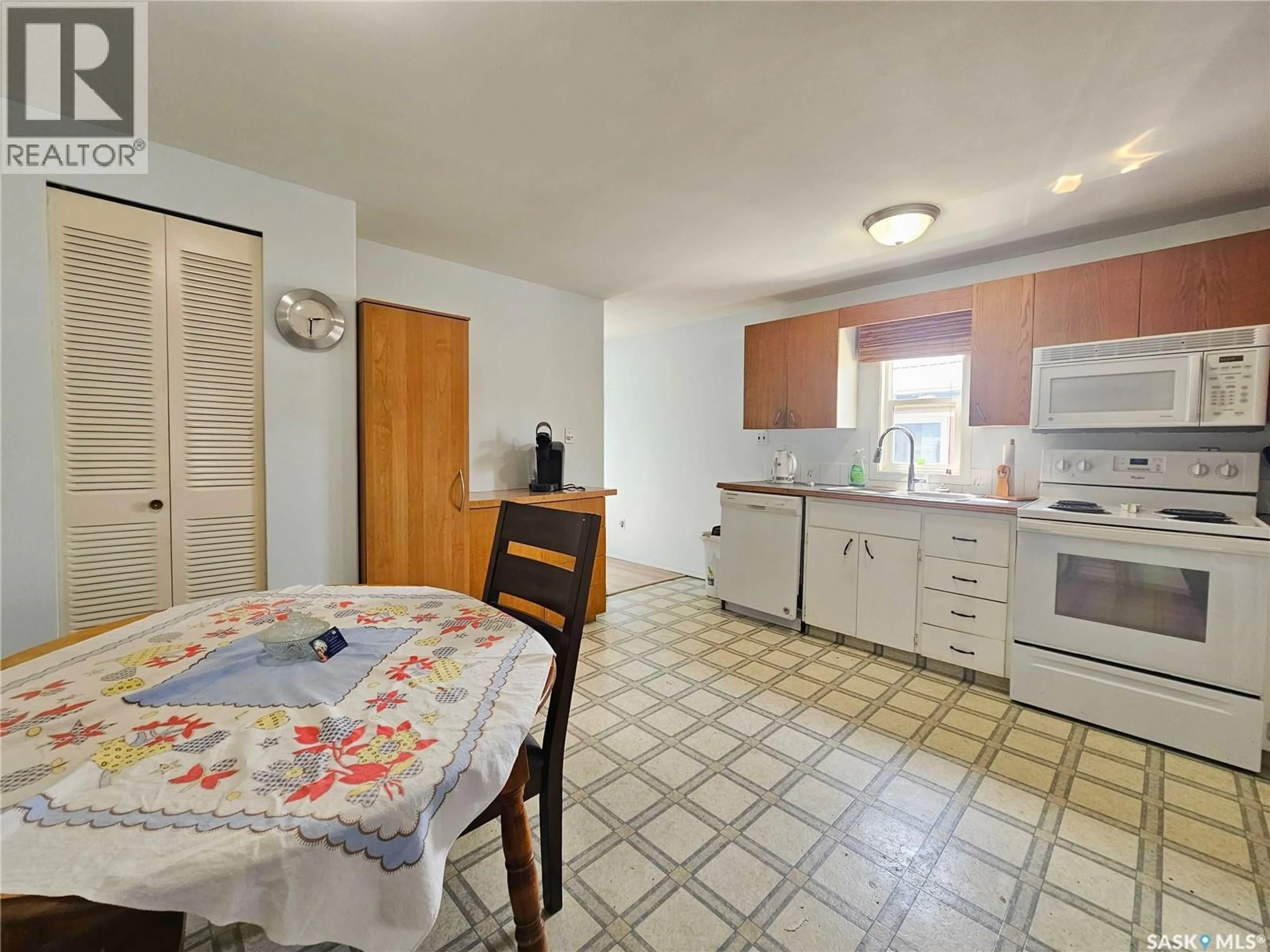 Standard kitchen, ceramic/tile floor for 209 17TH STREET, Battleford Saskatchewan S0M0E0