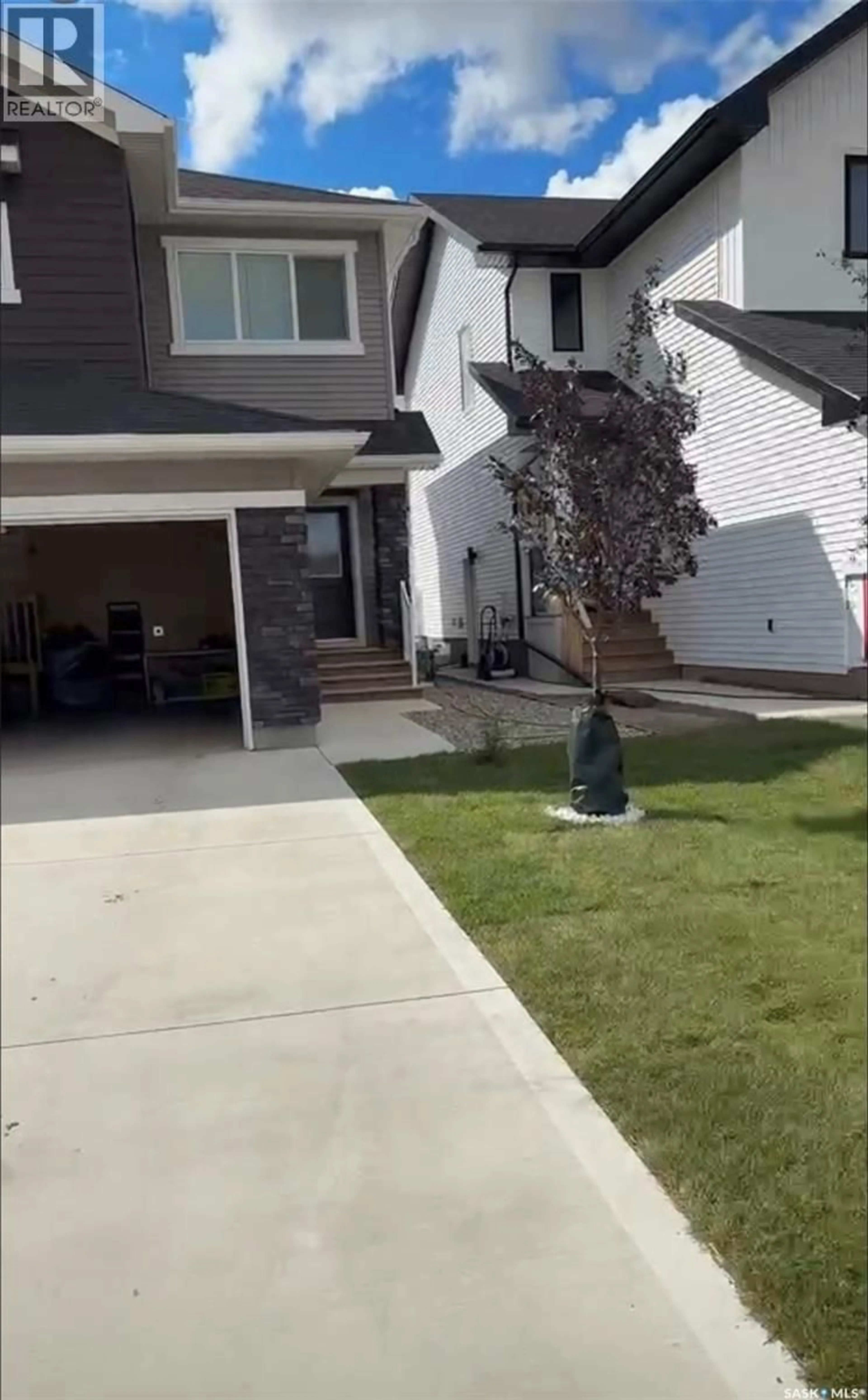 Patio, street for 5409 NICHOLSON AVENUE, Regina Saskatchewan S4V4B3