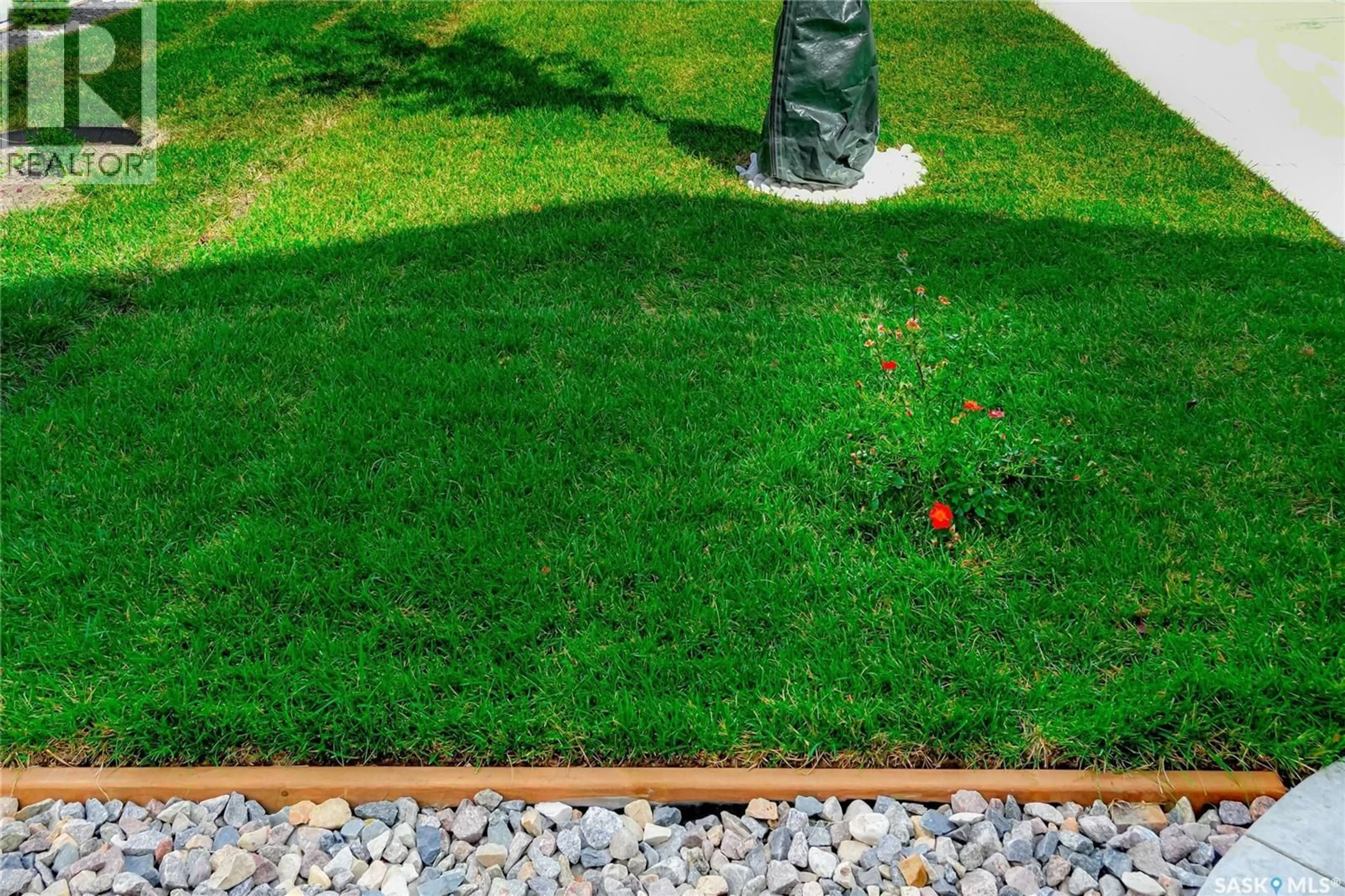 Patio, street for 5409 NICHOLSON AVENUE, Regina Saskatchewan S4V4B3