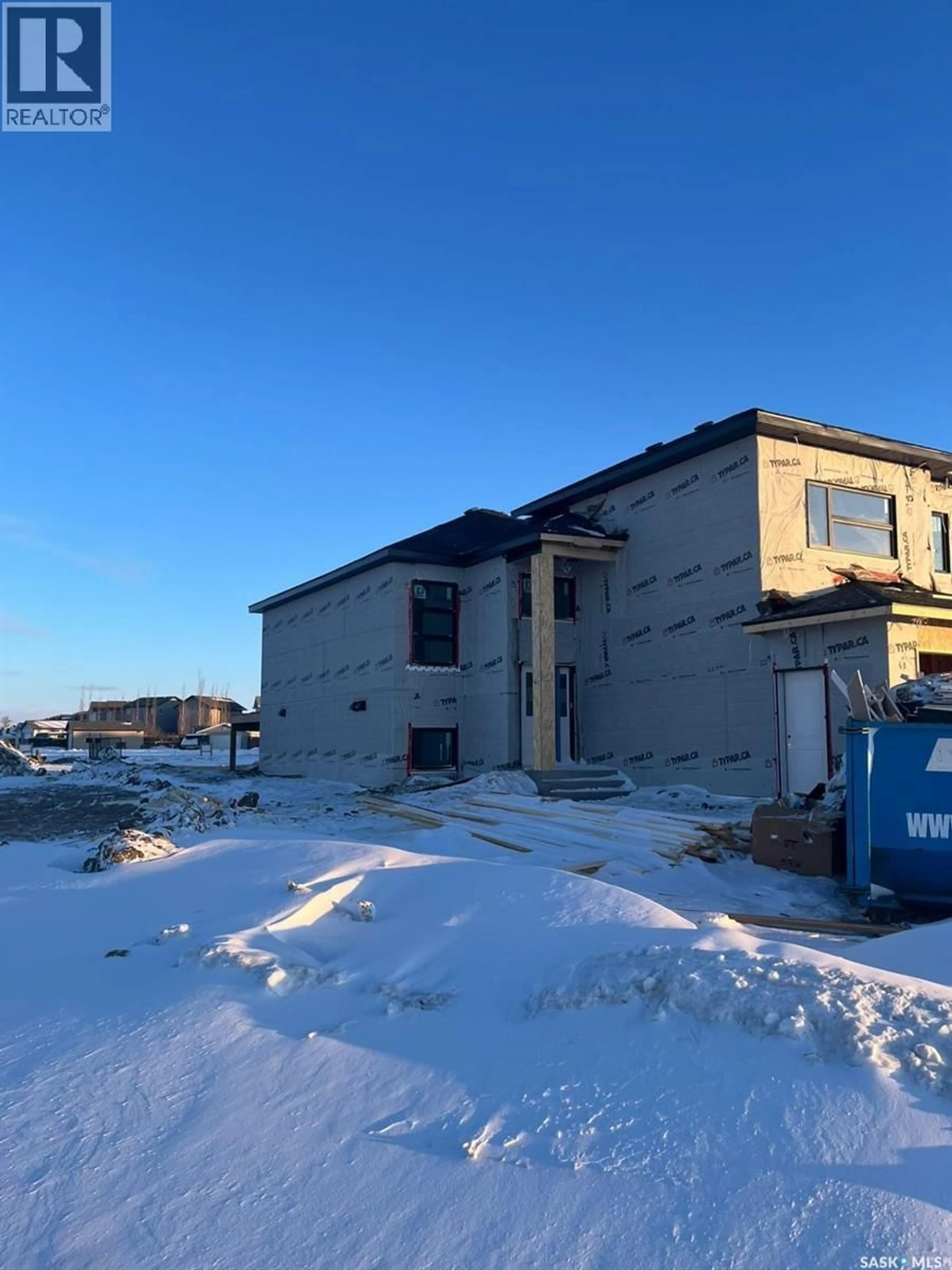 A pic from outside/outdoor area/front of a property/back of a property/a pic from drone, building for 983 NIGHTINGALE BEND, Saskatoon Saskatchewan S7L6Y3